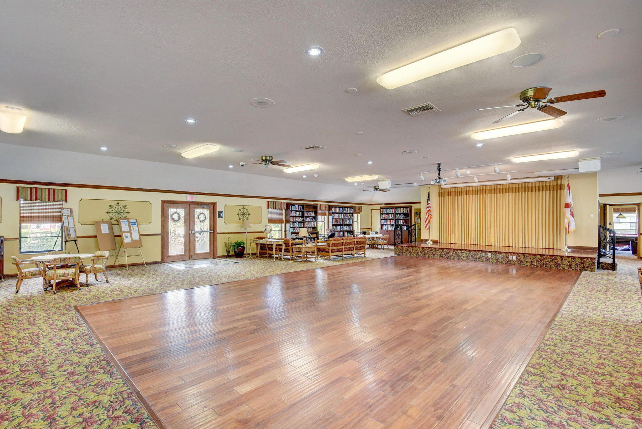 main property photo 40