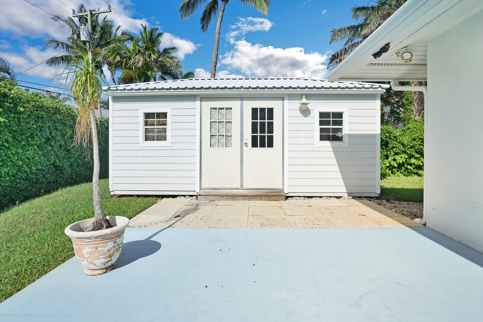 main property photo 37
