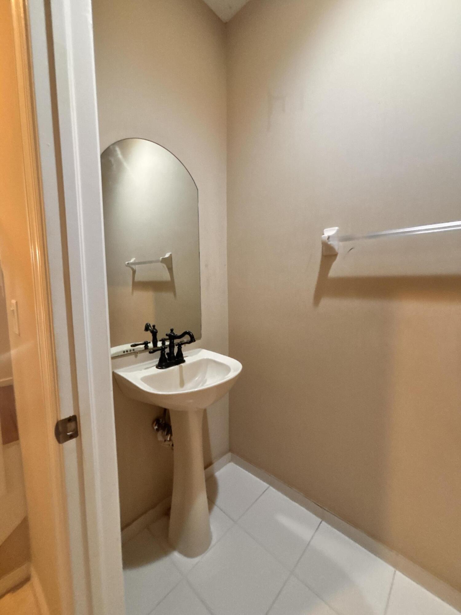 property viewer photo 11