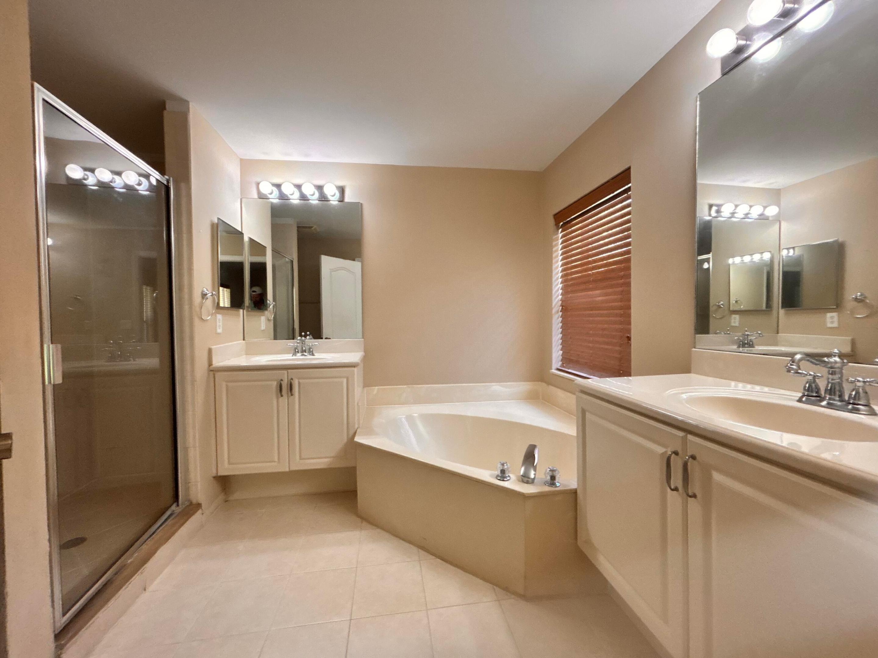 property viewer photo 14