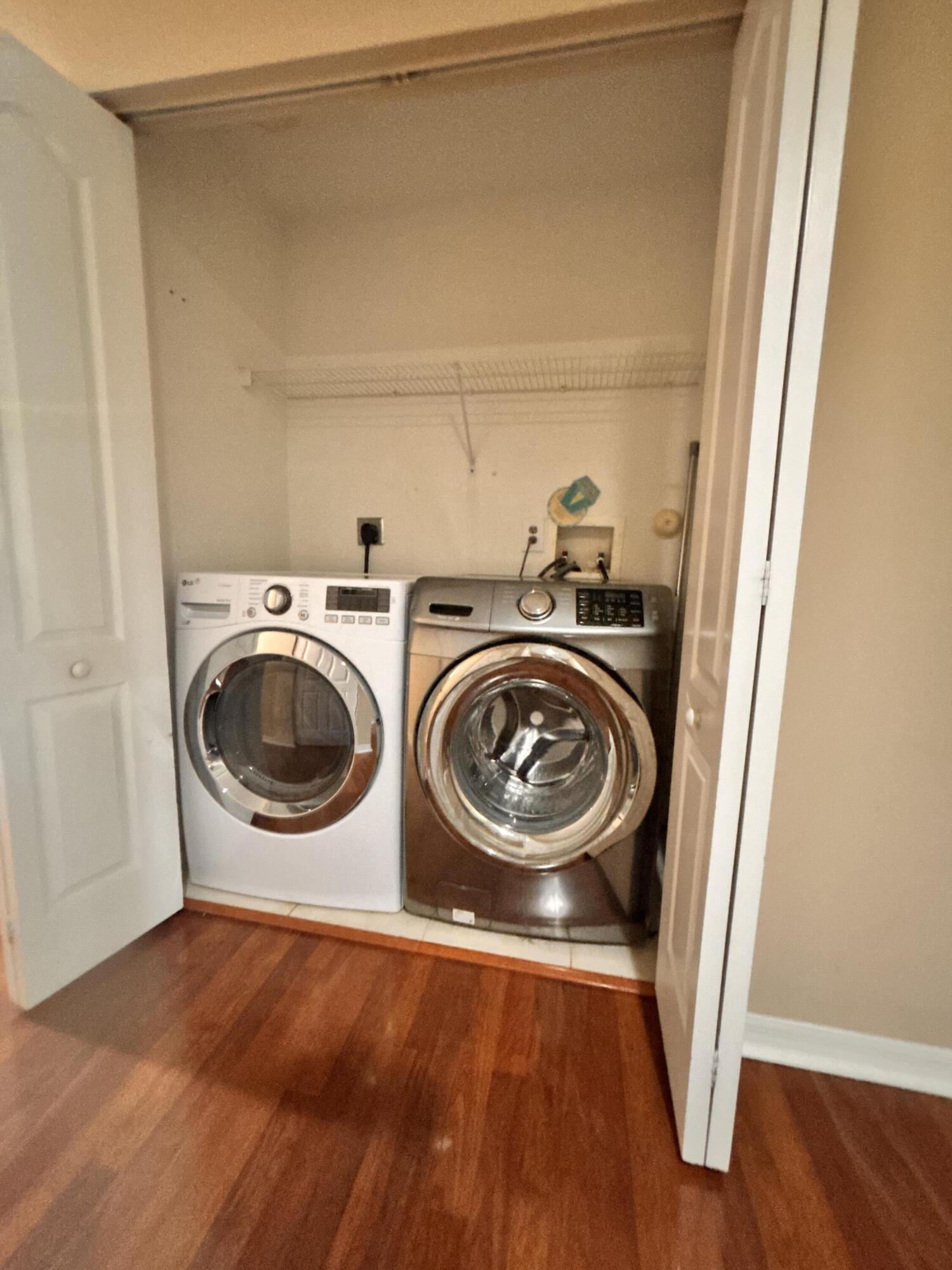 property viewer photo 16