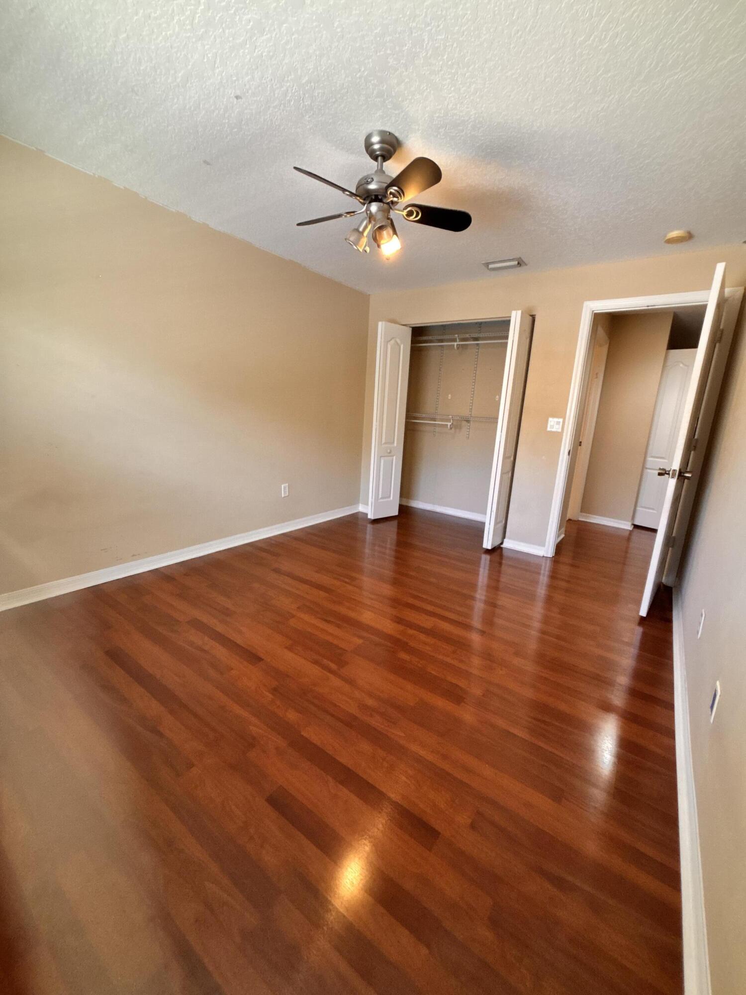 property viewer photo 19