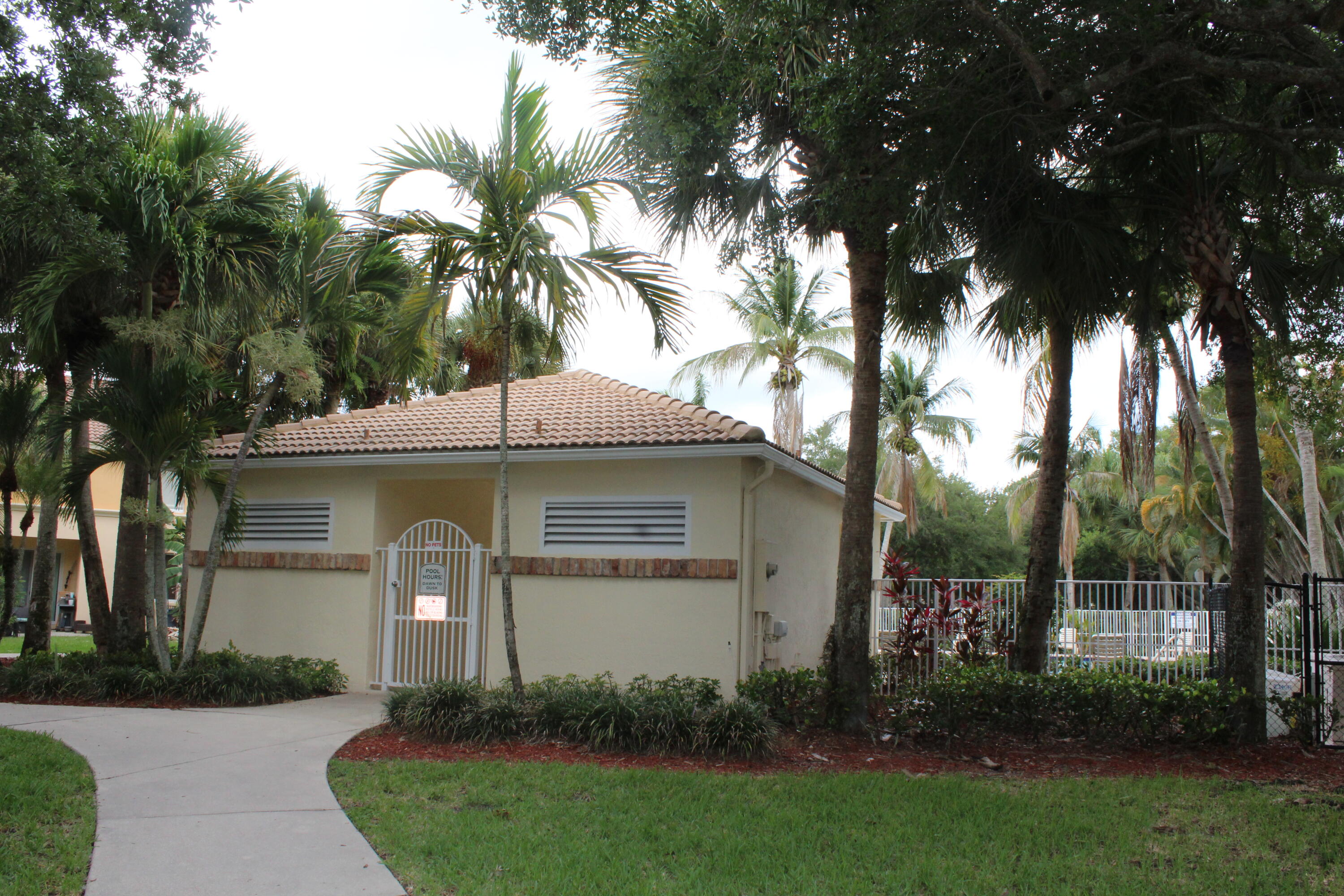 property viewer photo 28