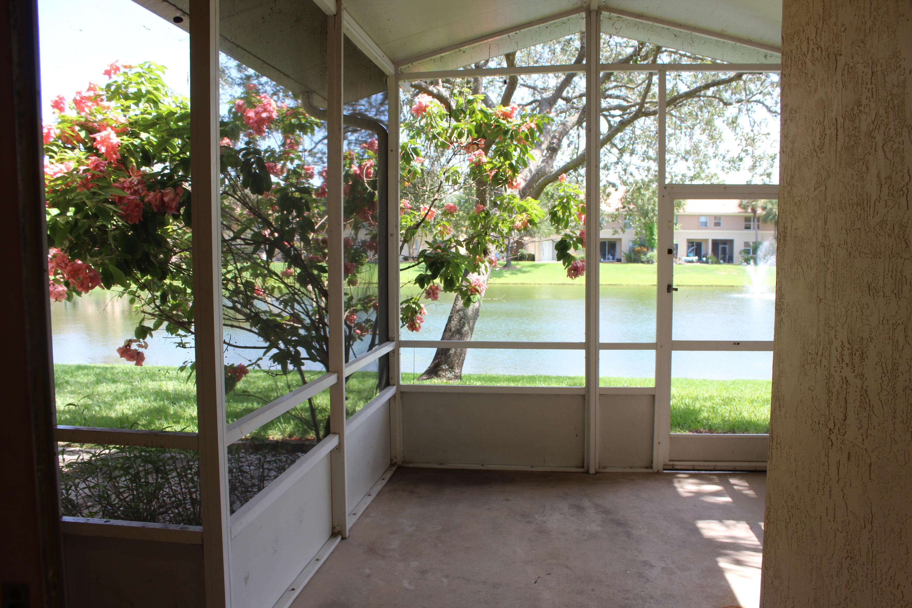 property viewer photo 3