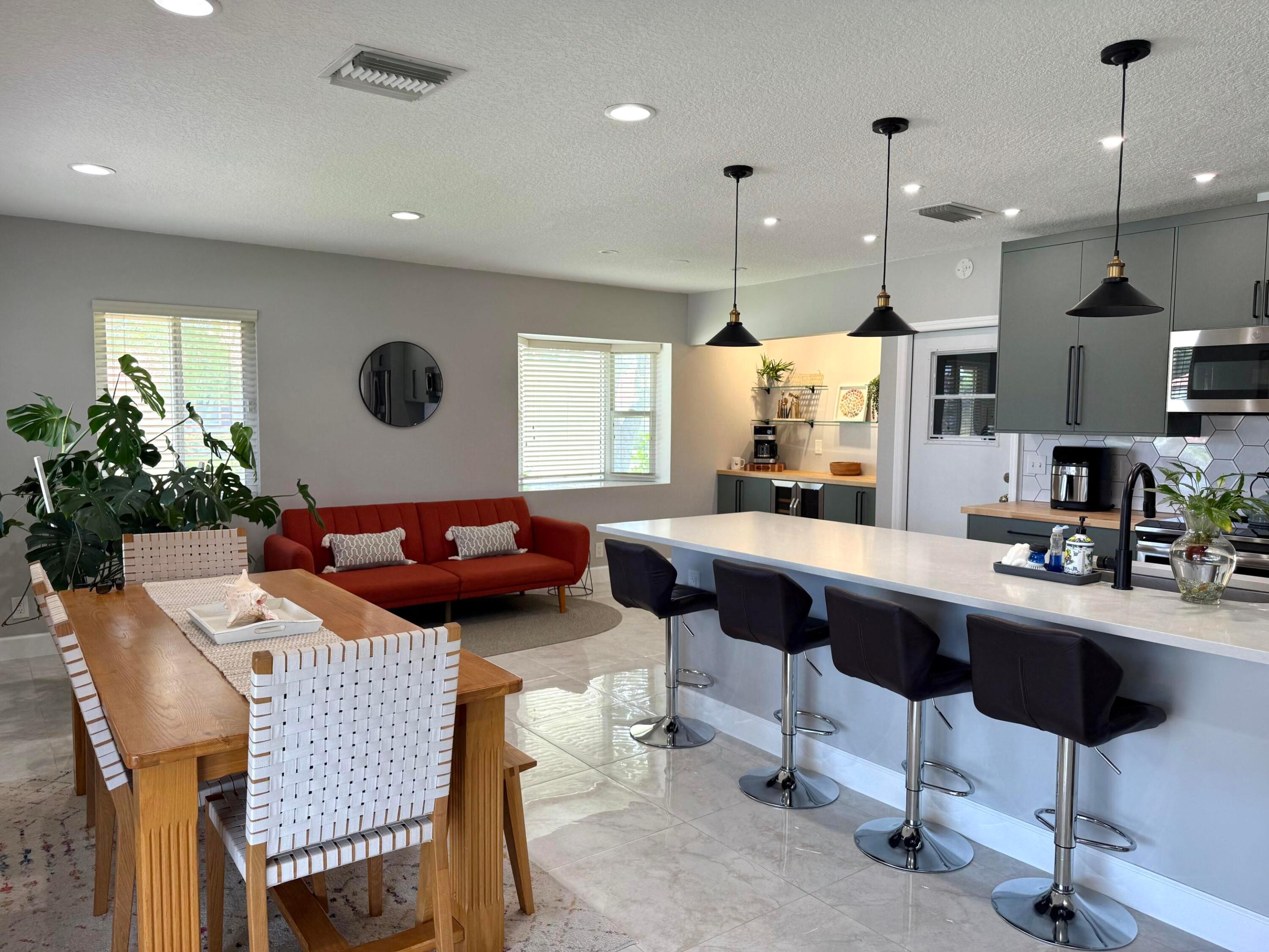 property viewer photo 1