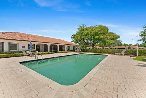 property viewer photo 25