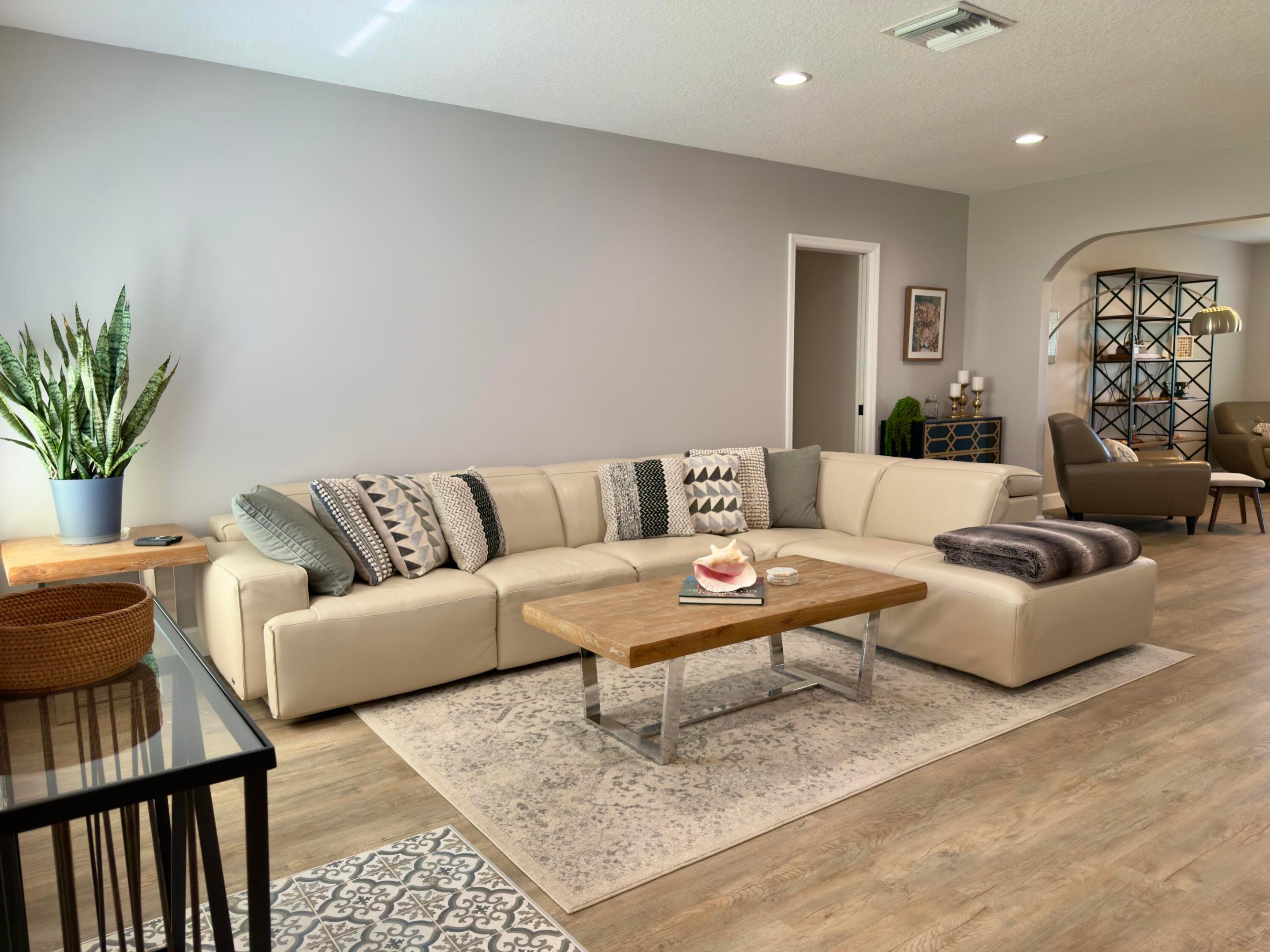 property viewer photo 6