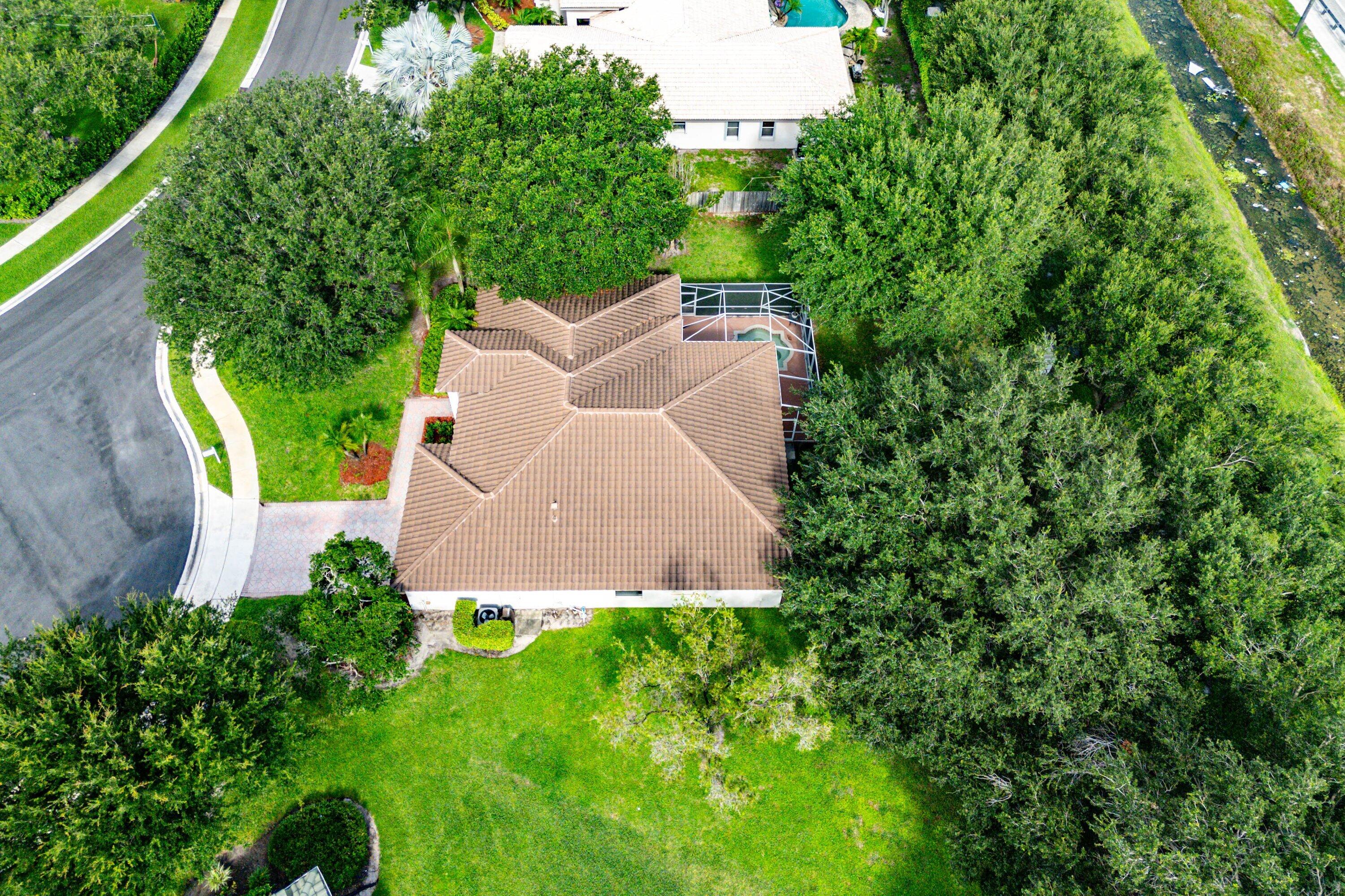 main property photo 35