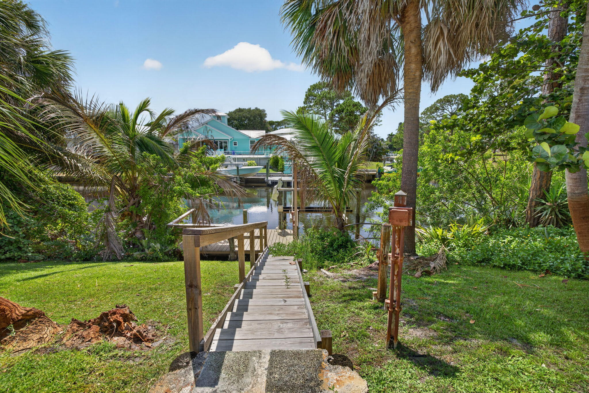 main property photo 23