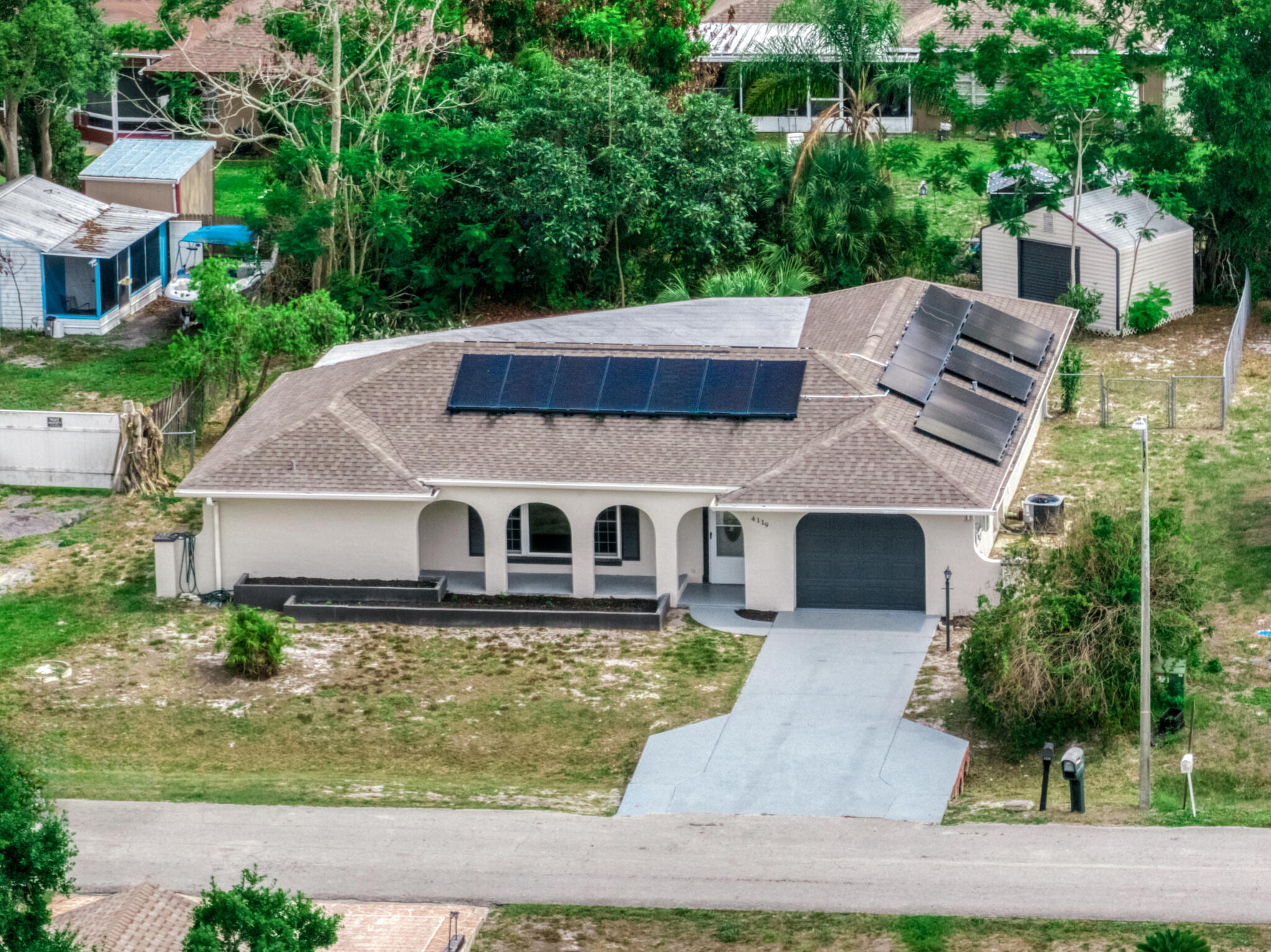 main property photo 34