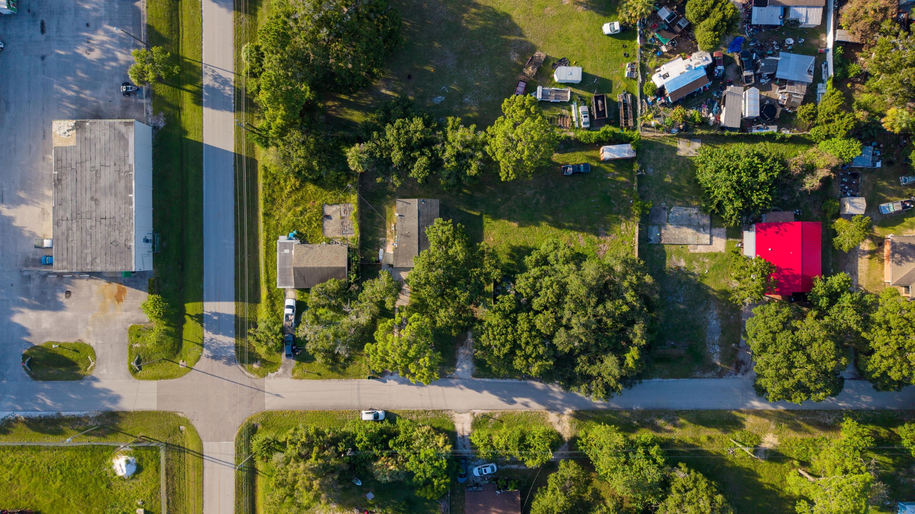 main property photo 14