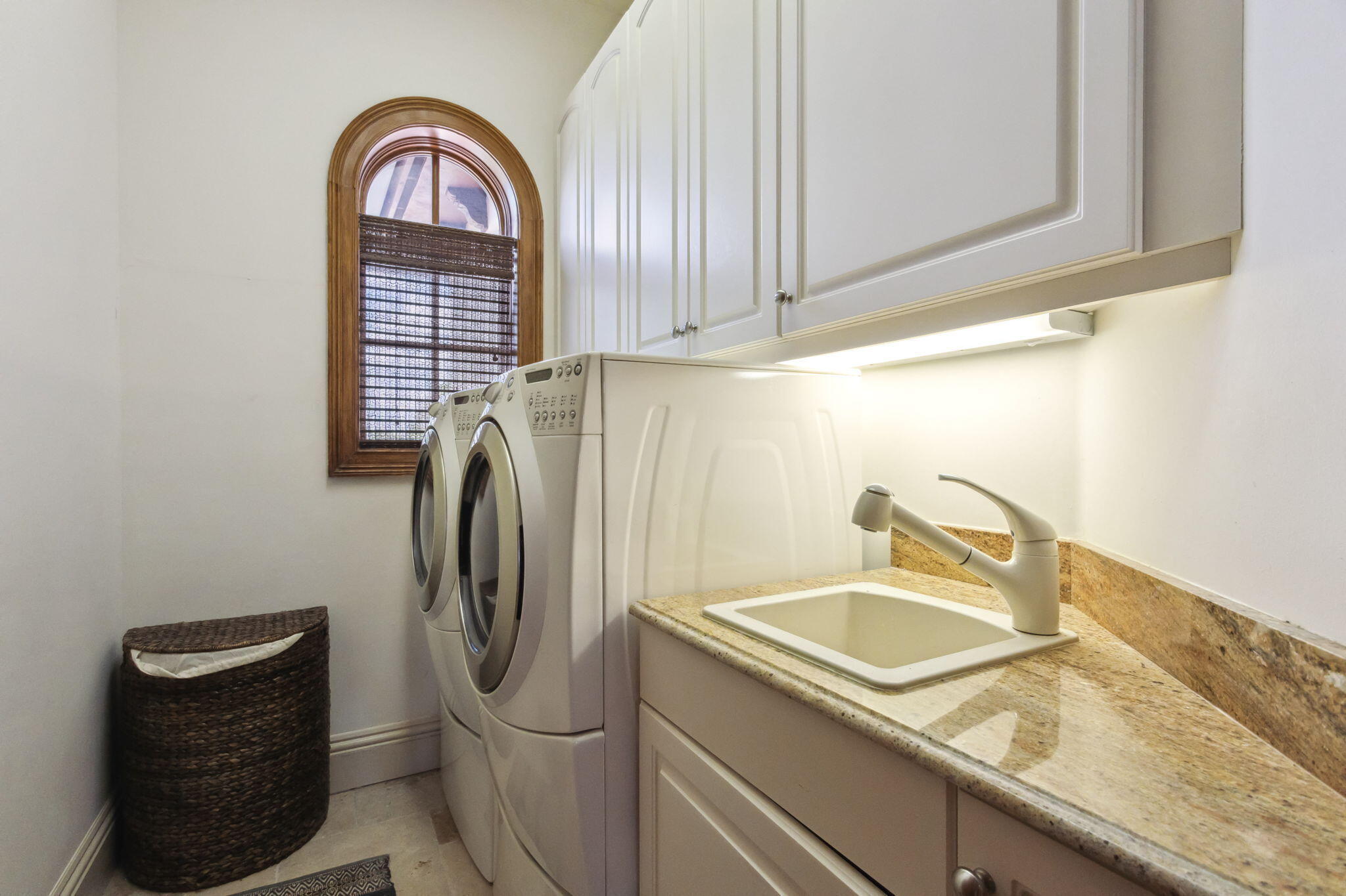 main property photo 89