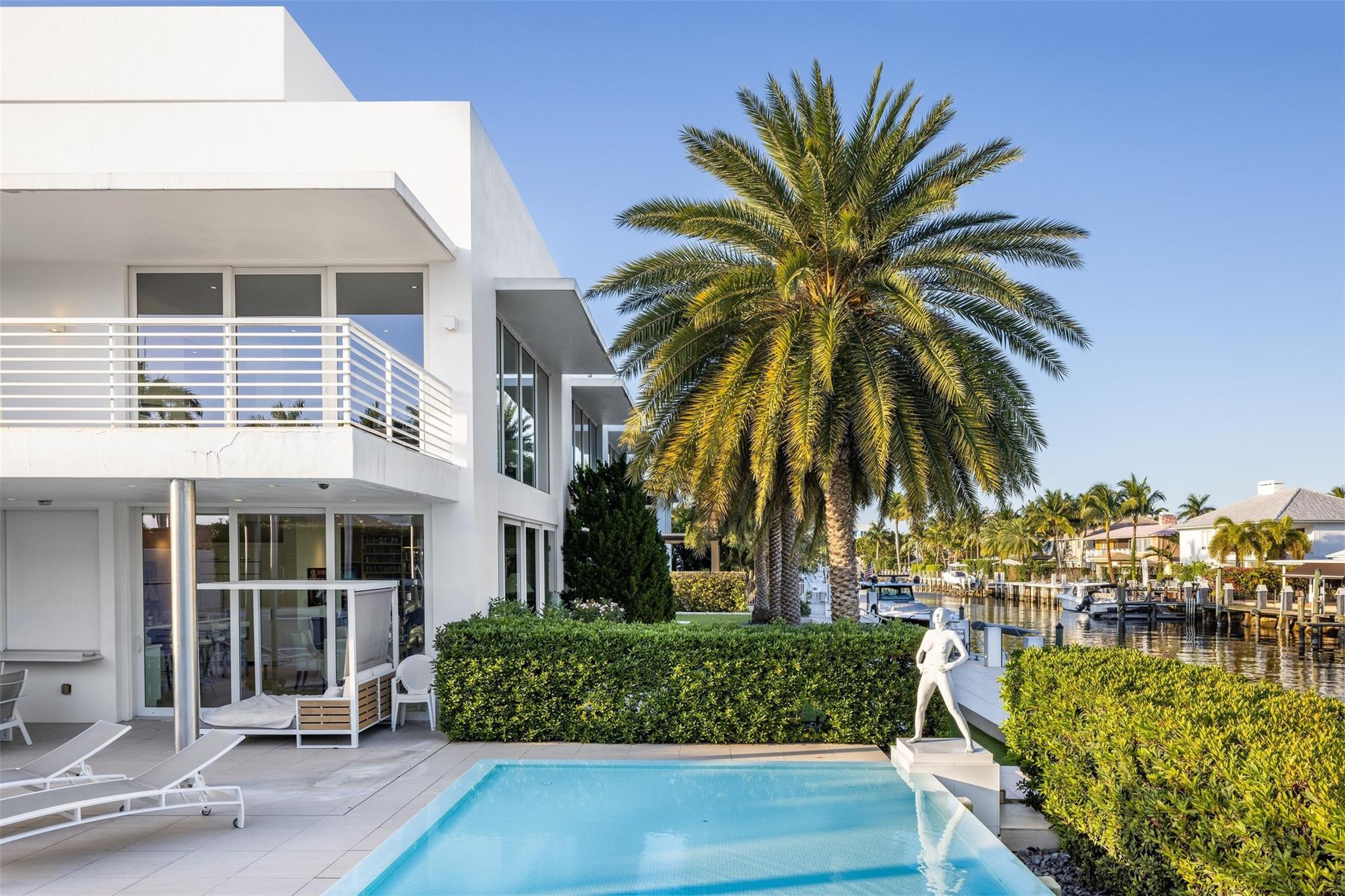main property photo 67