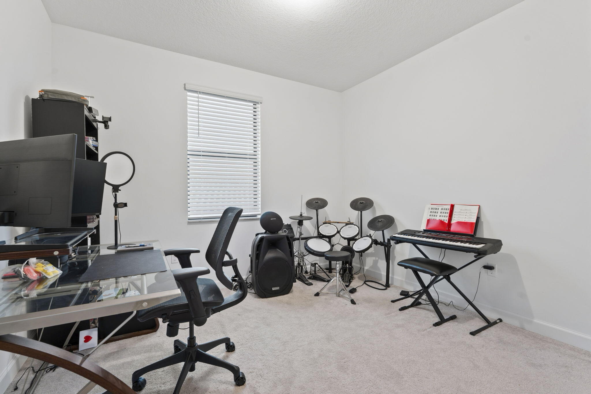 main property photo 47