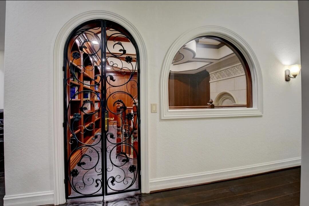 main property photo 6