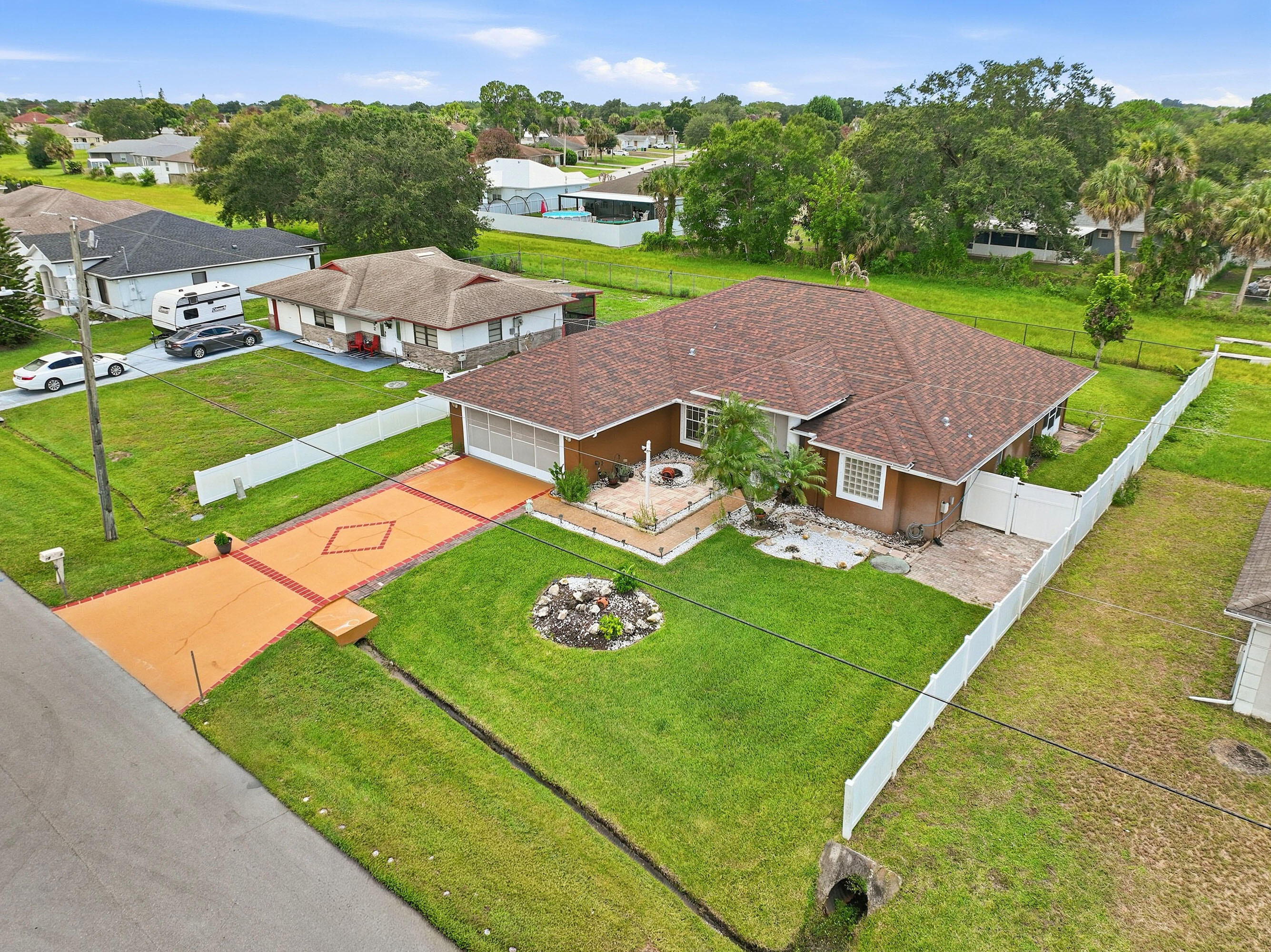 main property photo 43