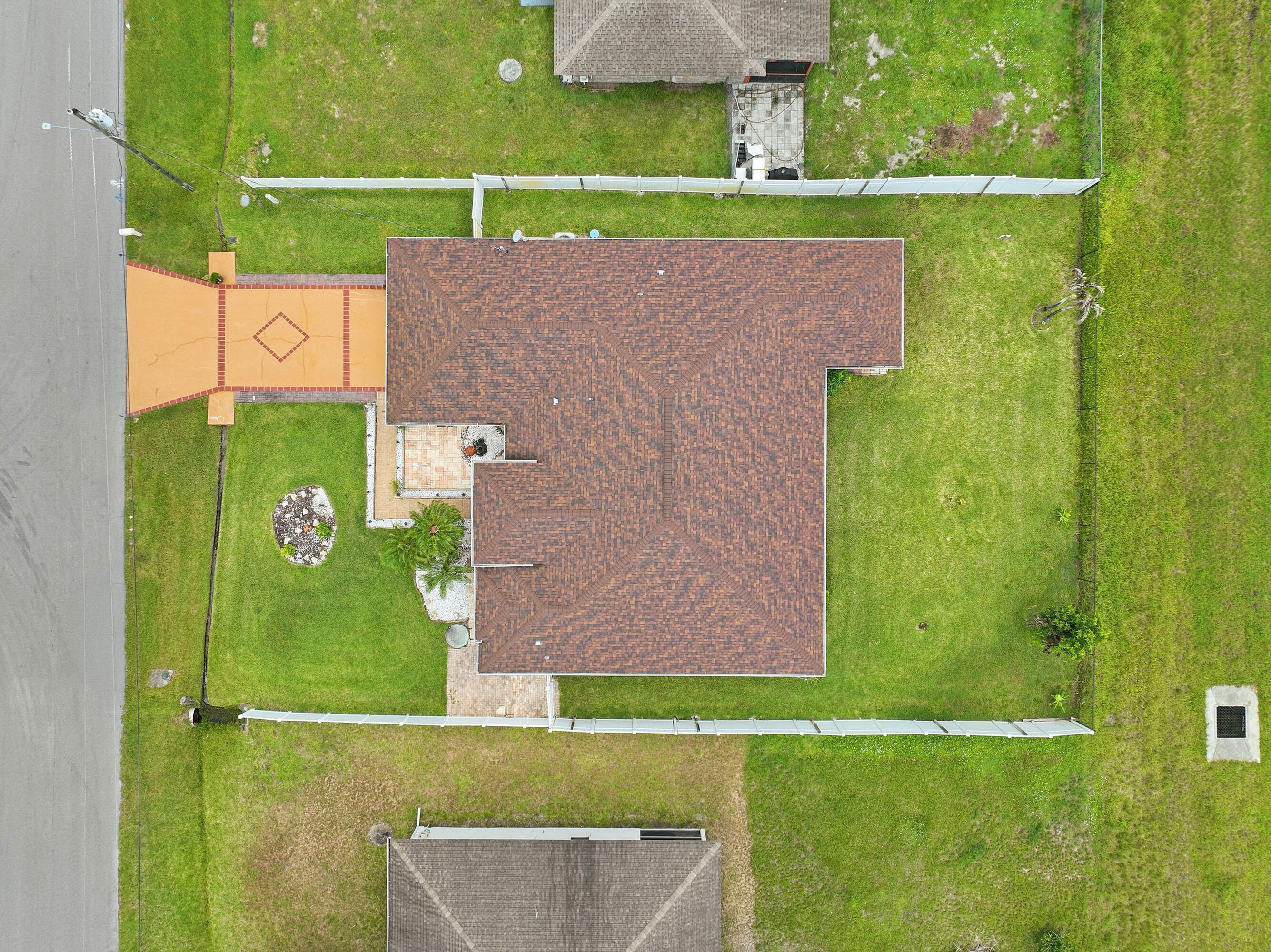 main property photo 48