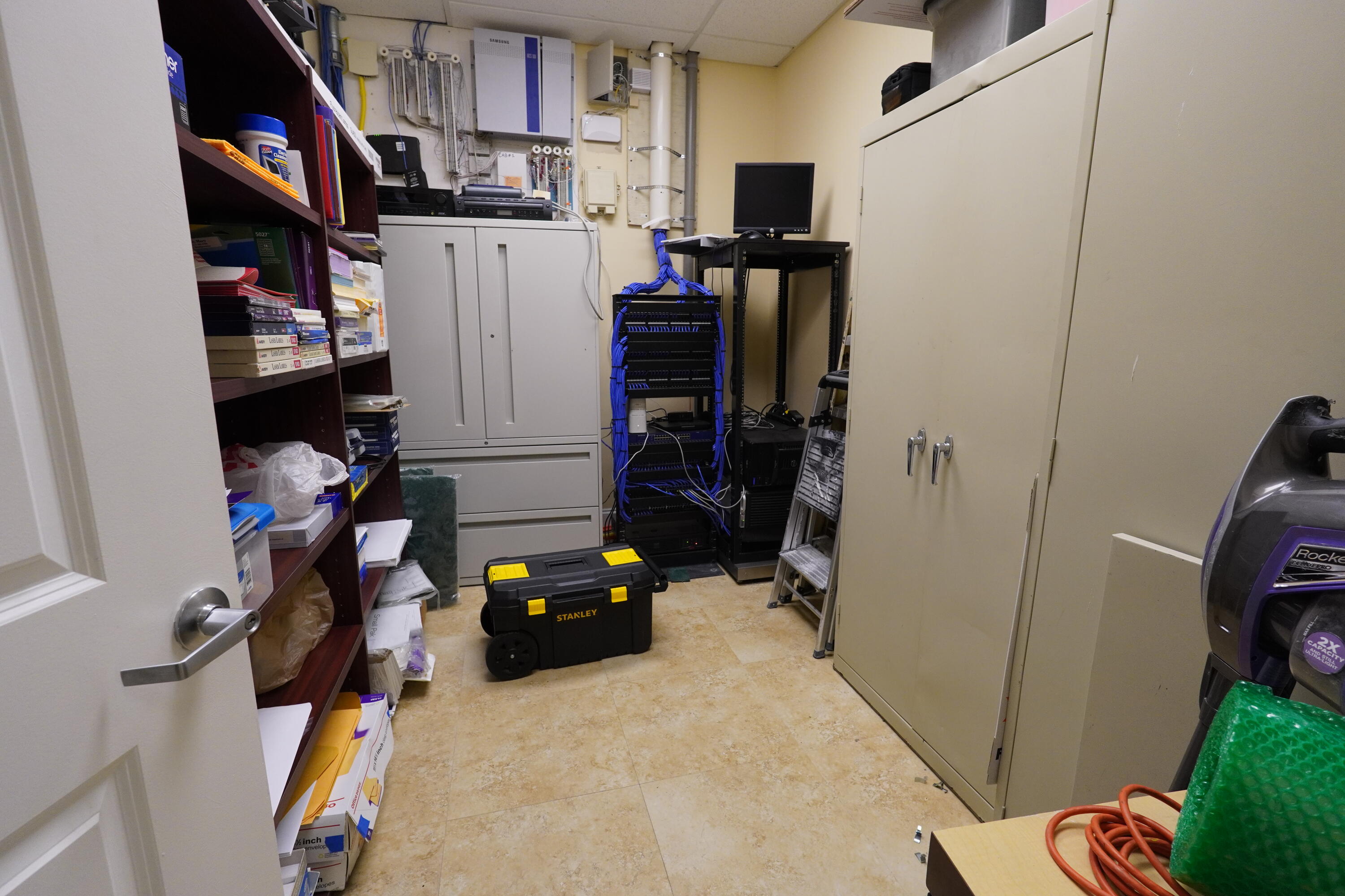 main property photo 19