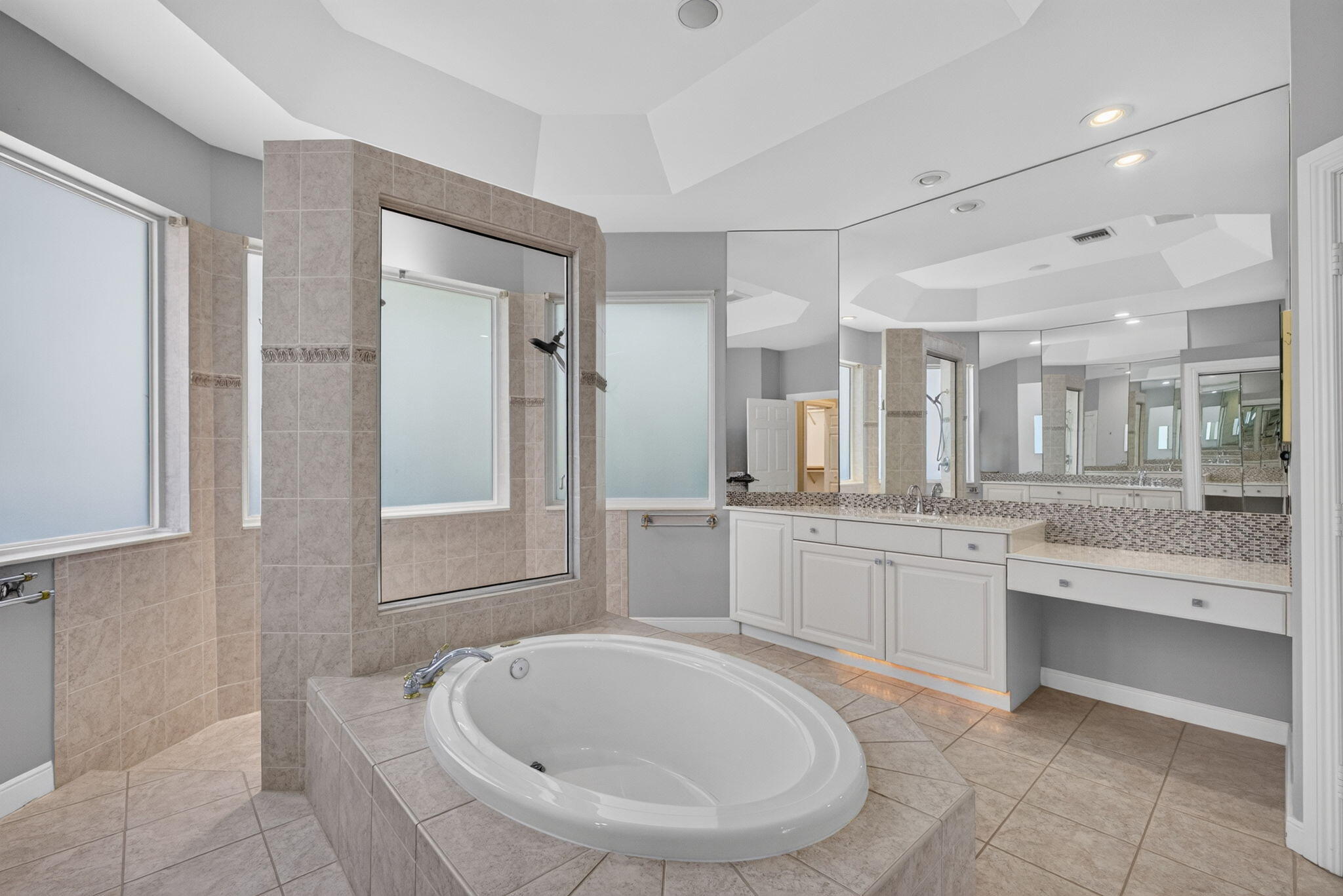 main property photo 74