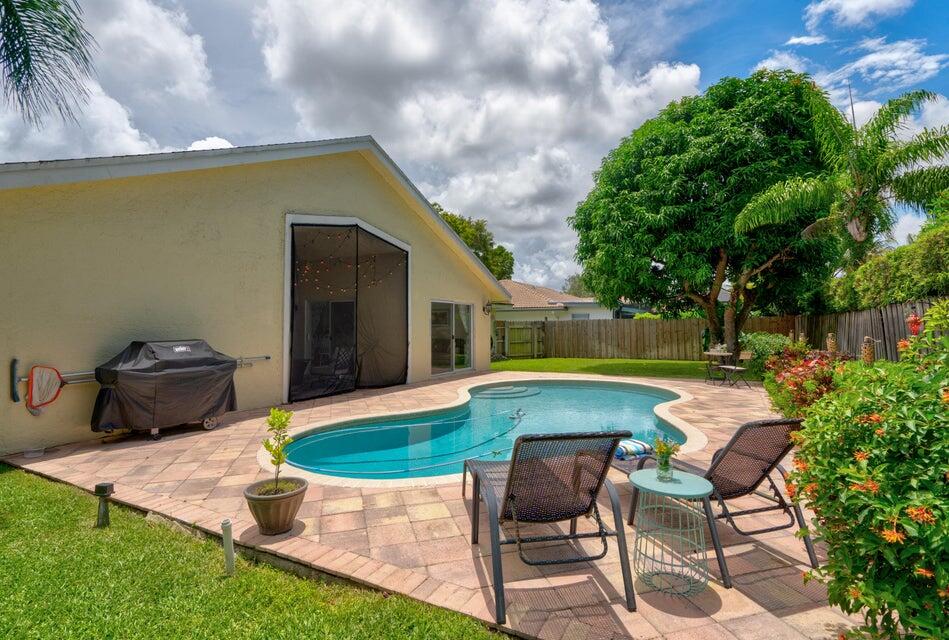 main property photo 15