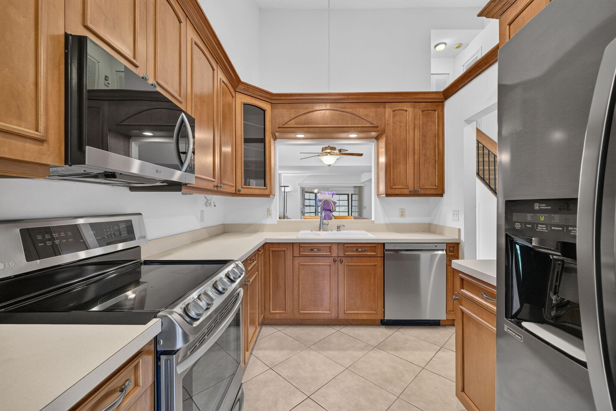 main property photo 8