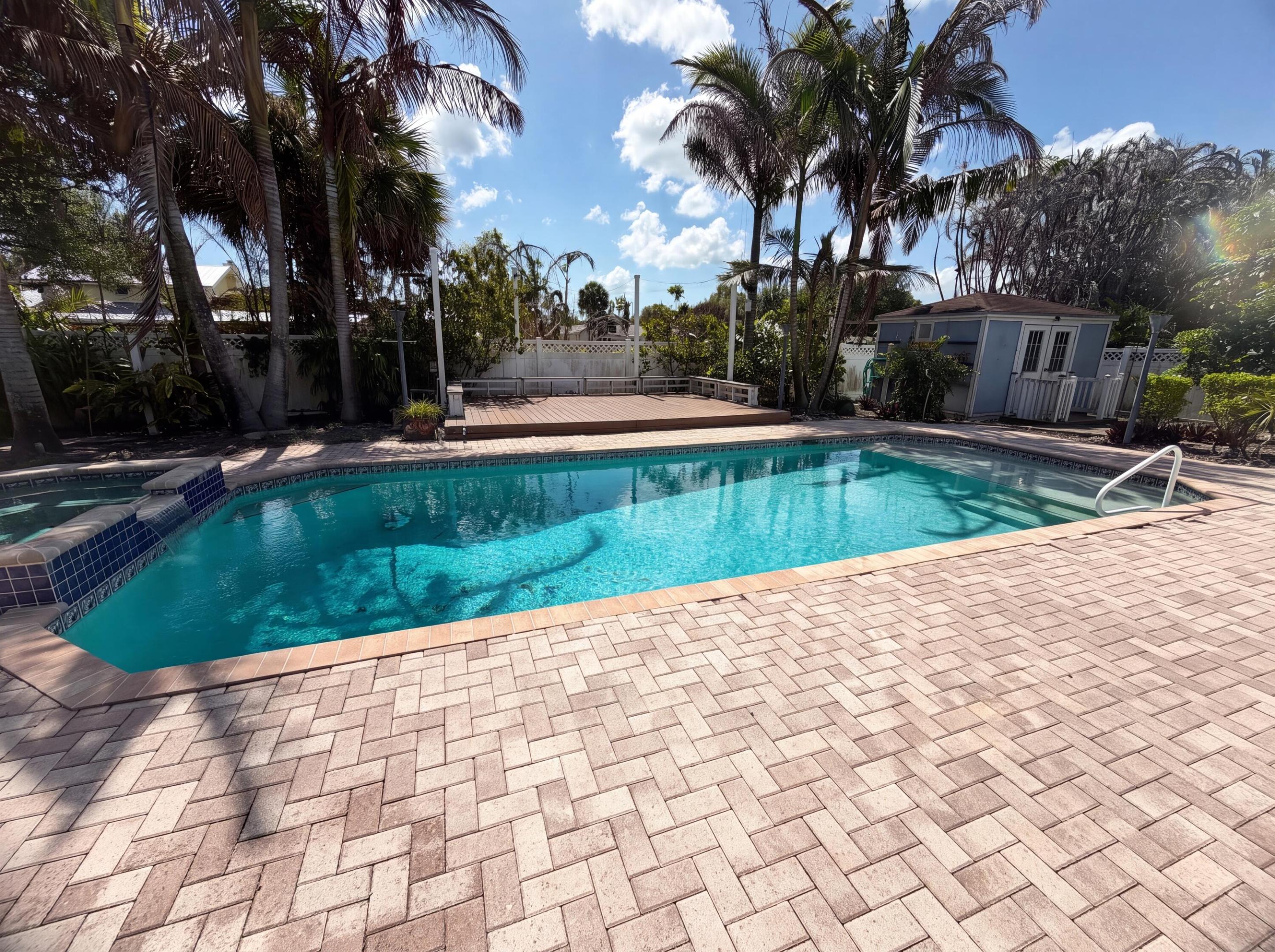 main property photo 29