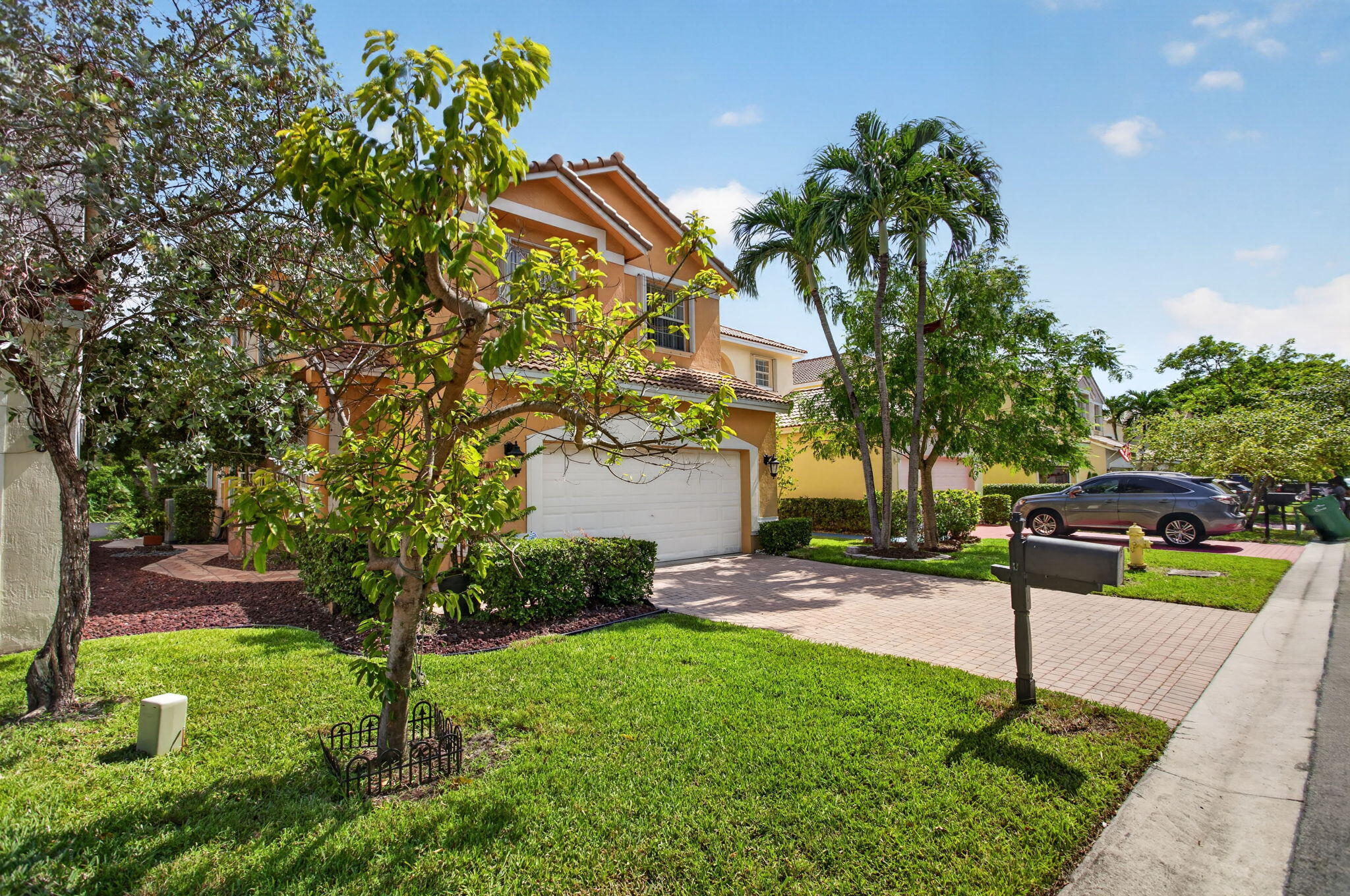 main property photo 9