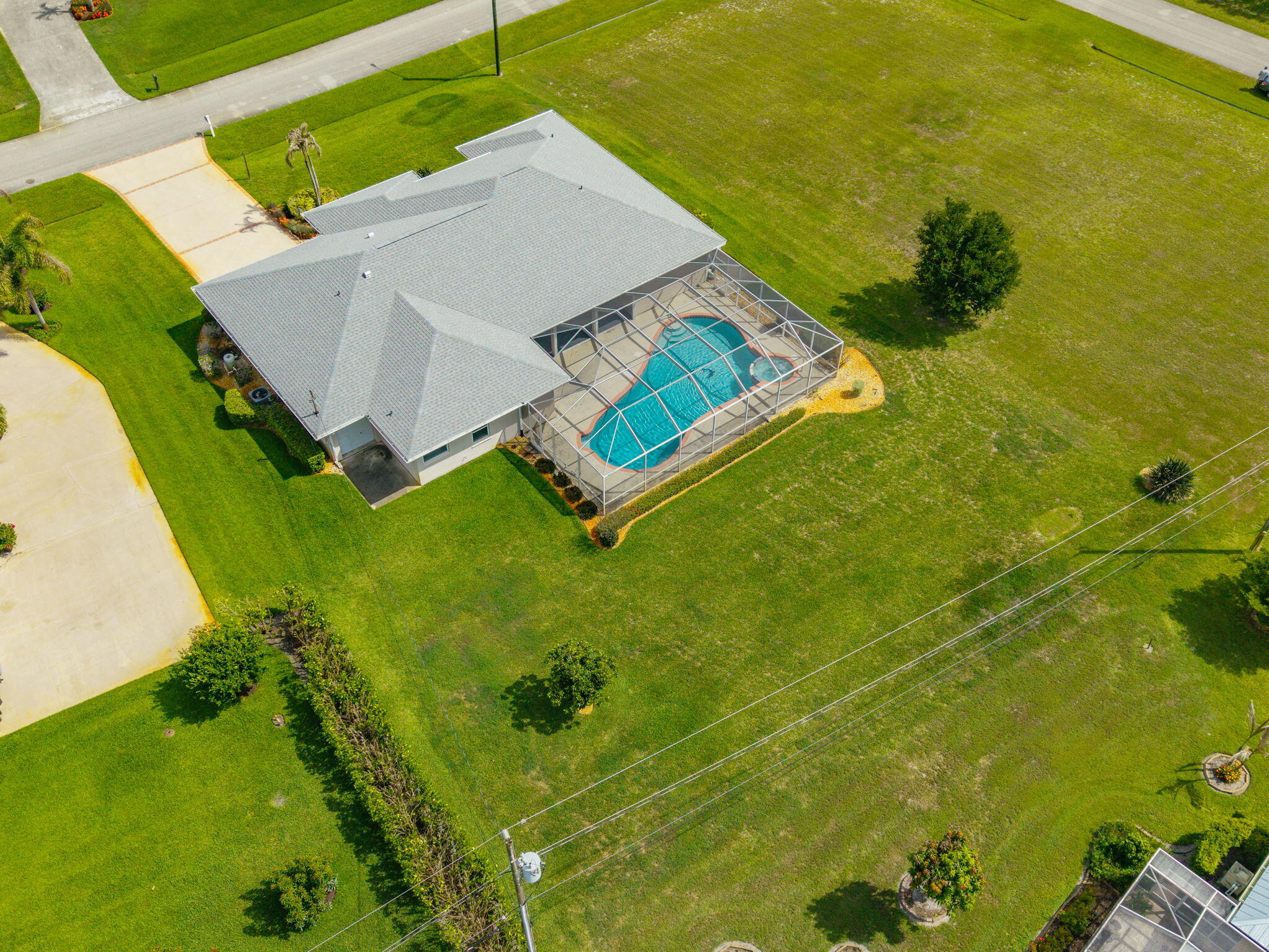 main property photo 25