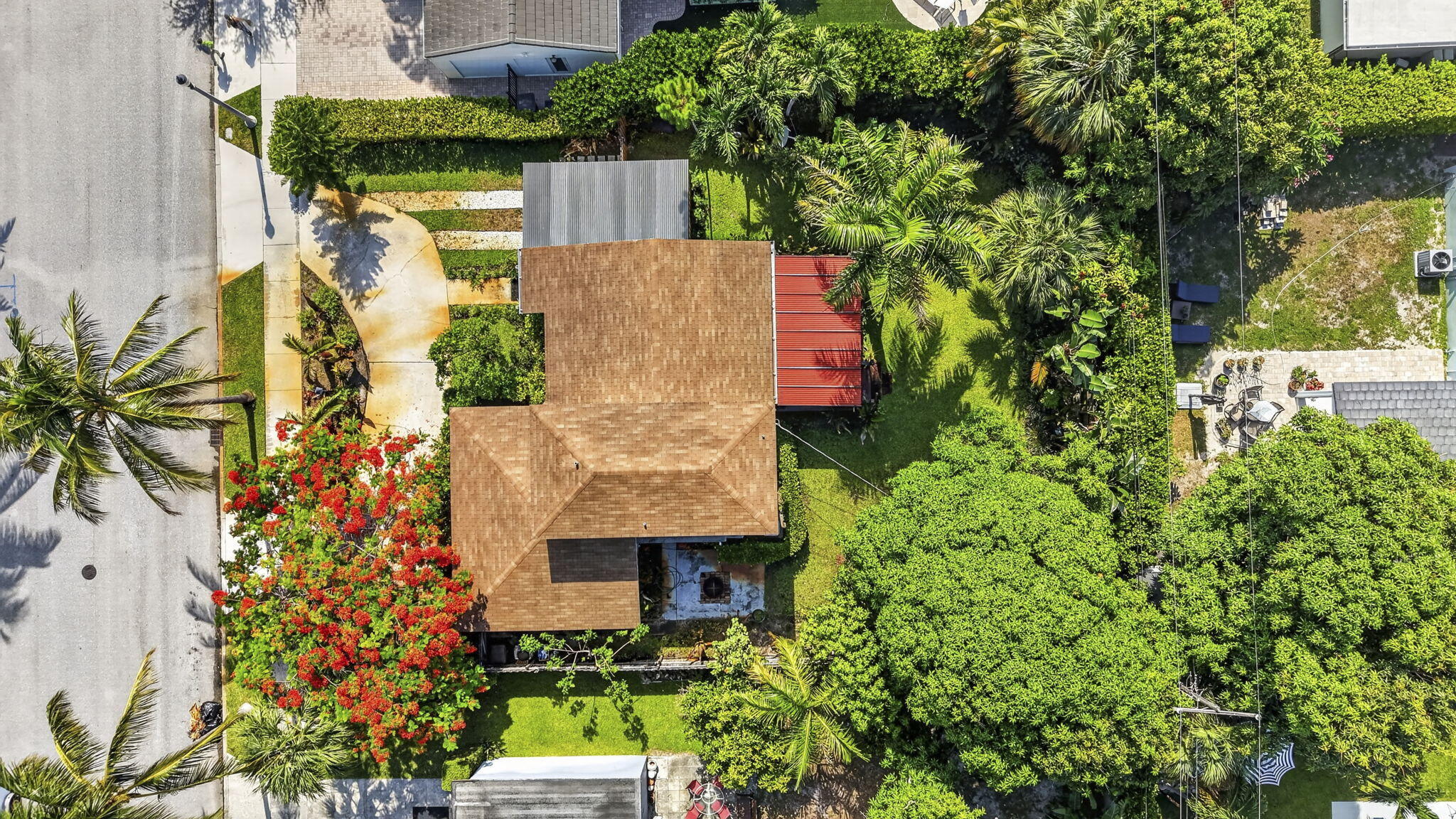 main property photo 40