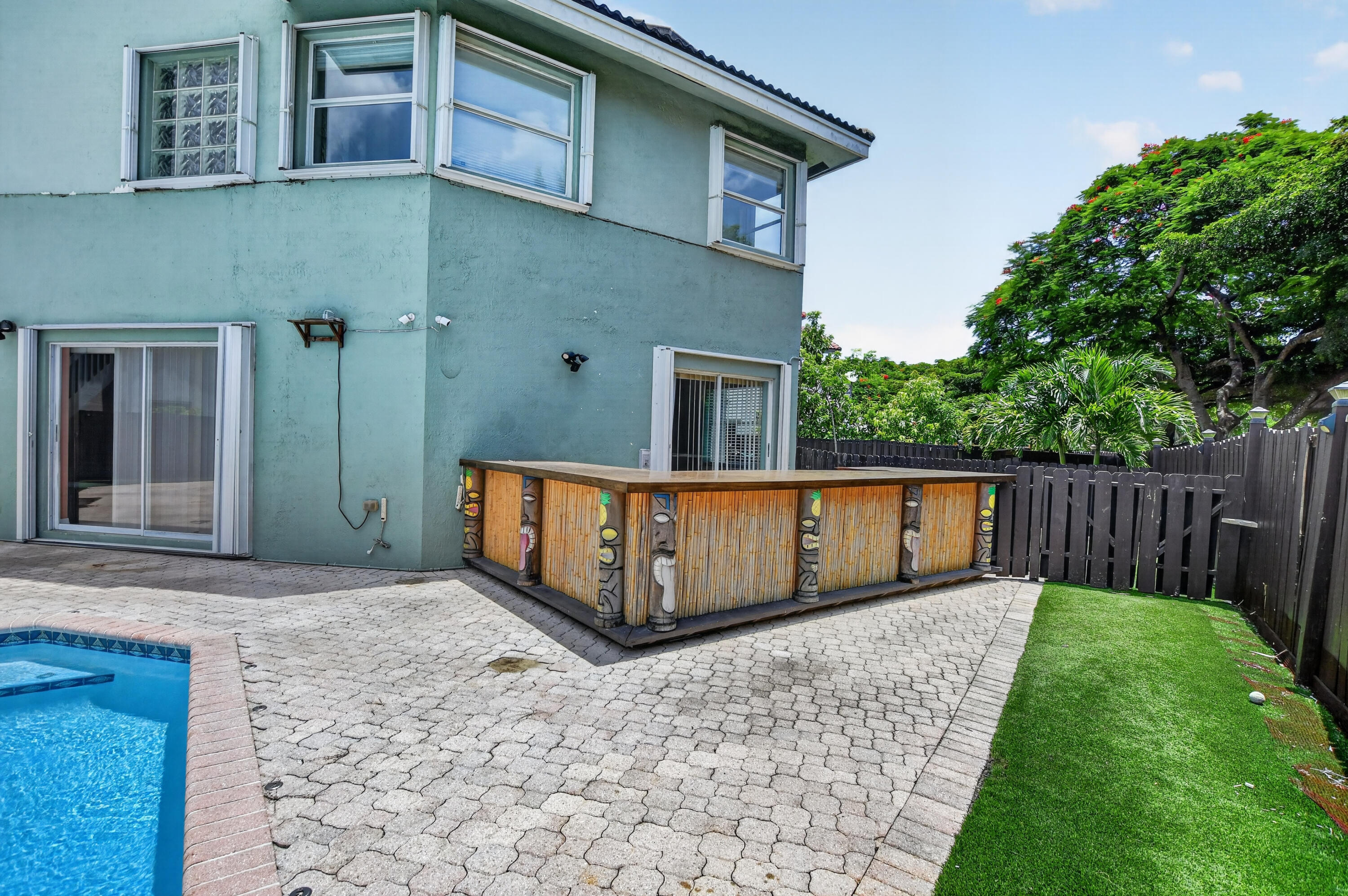 main property photo 74