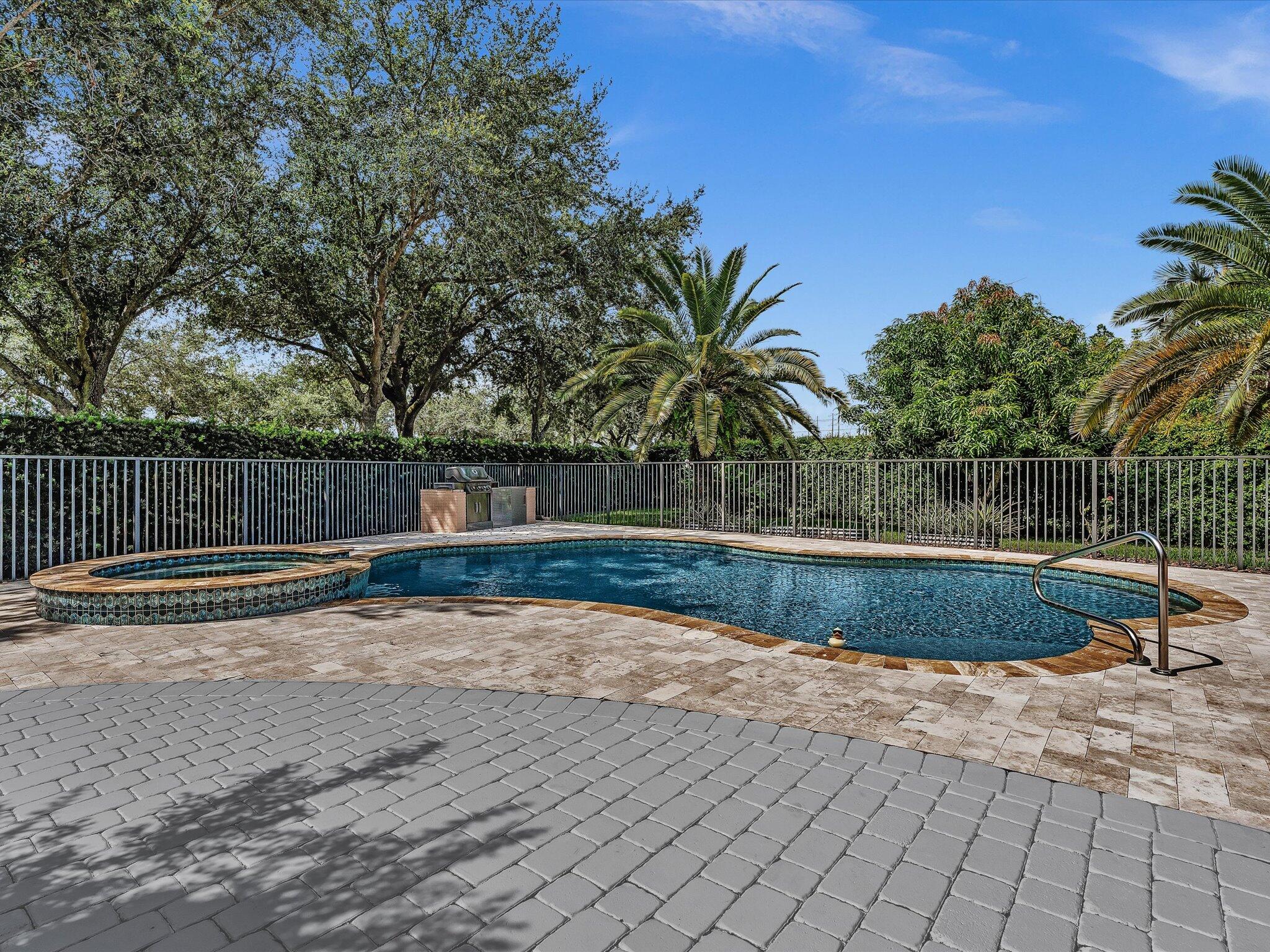 main property photo 32