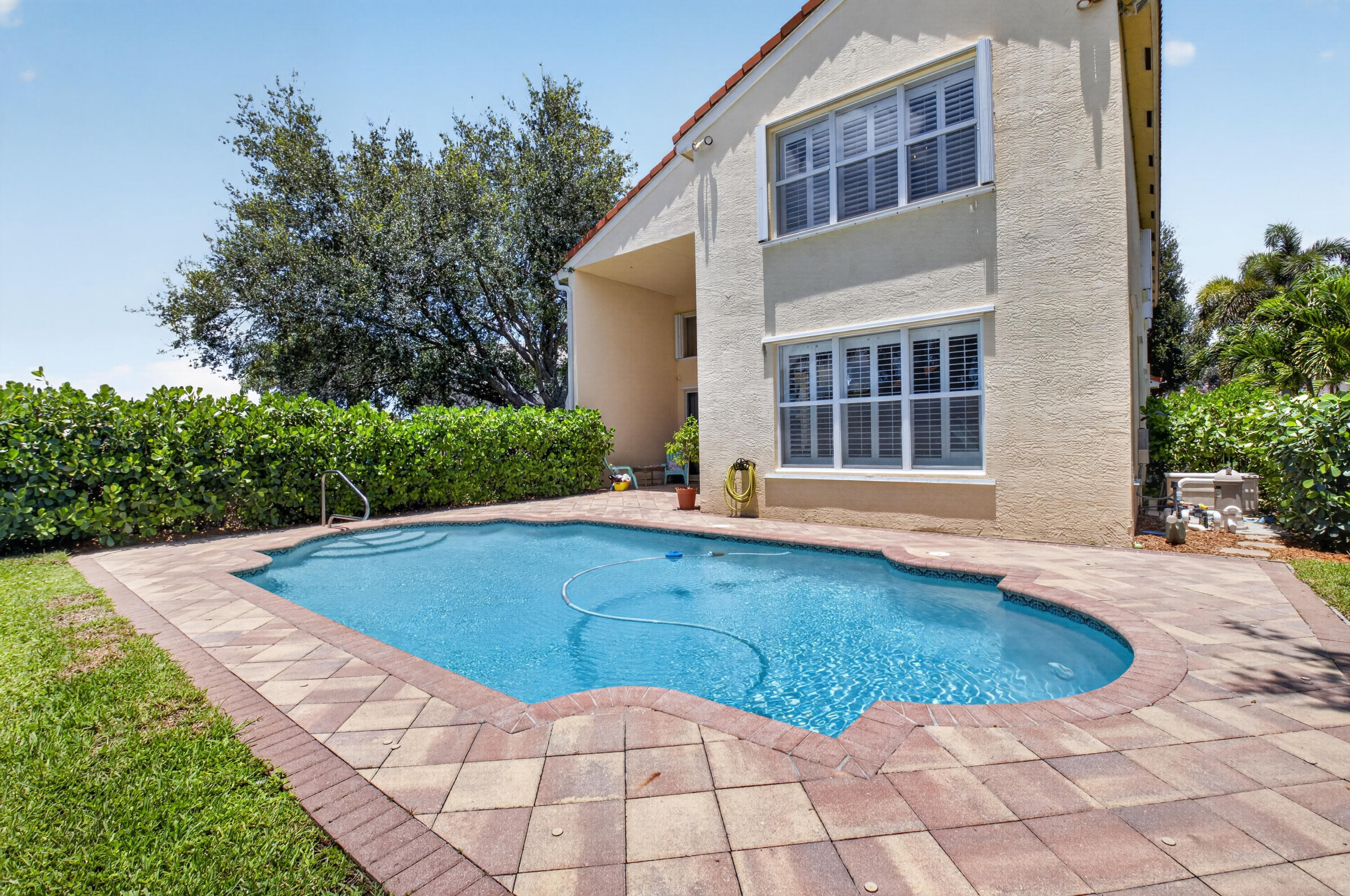 main property photo 48
