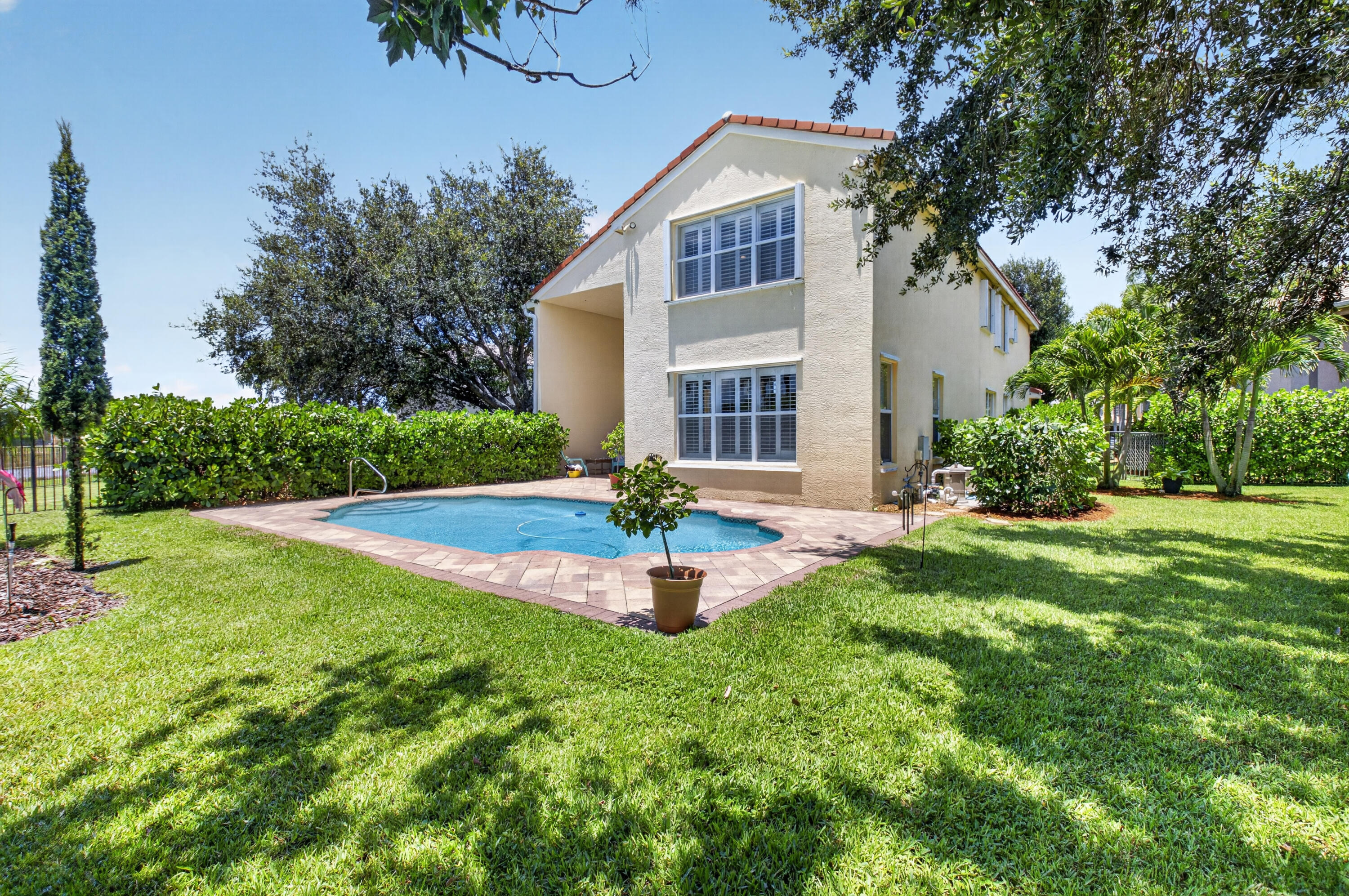 main property photo 49
