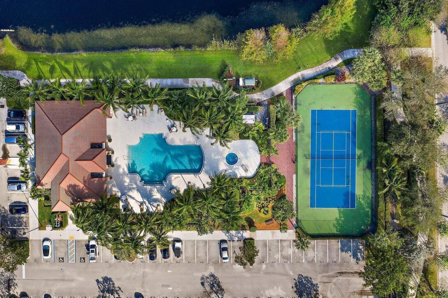 main property photo 17