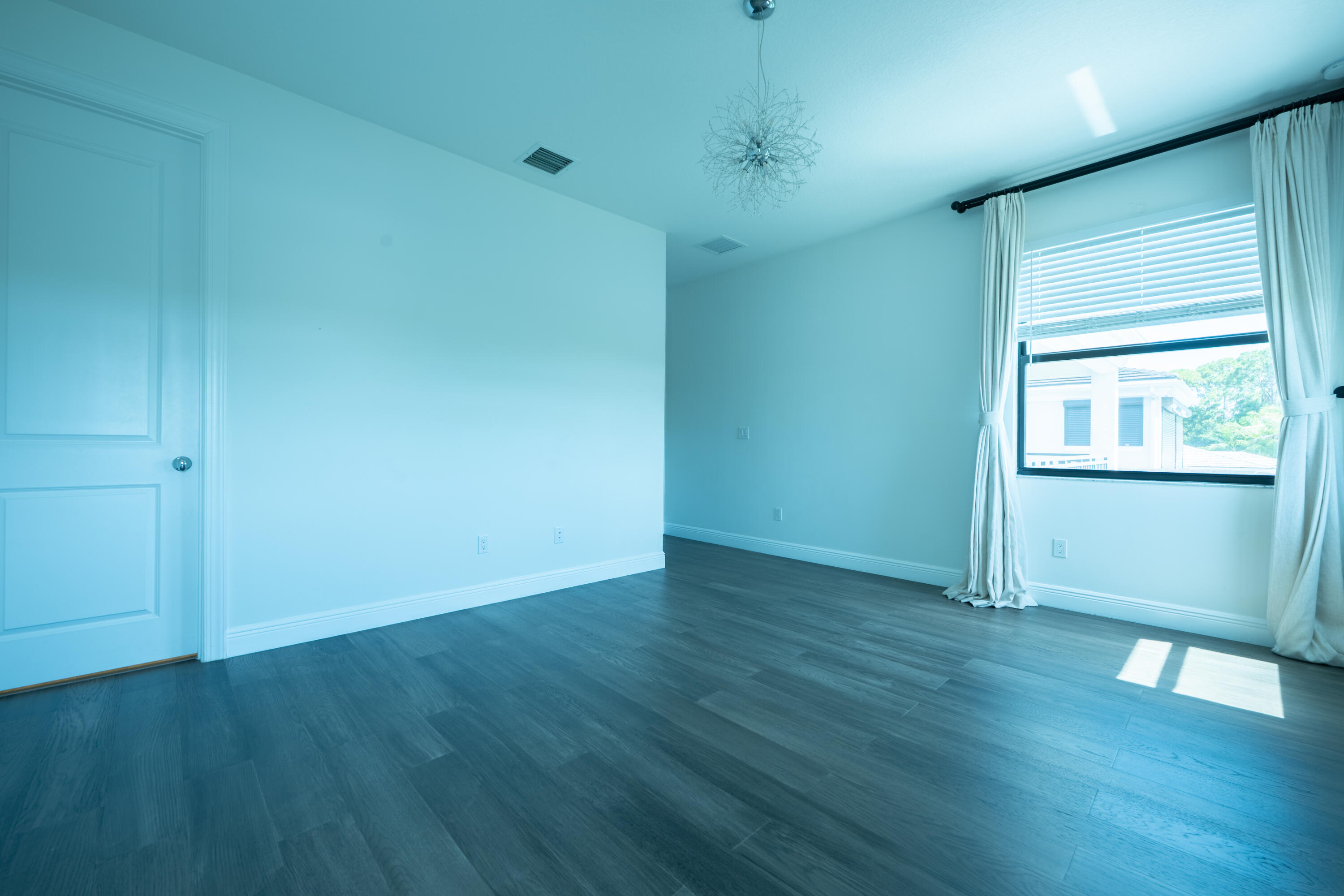 main property photo 75