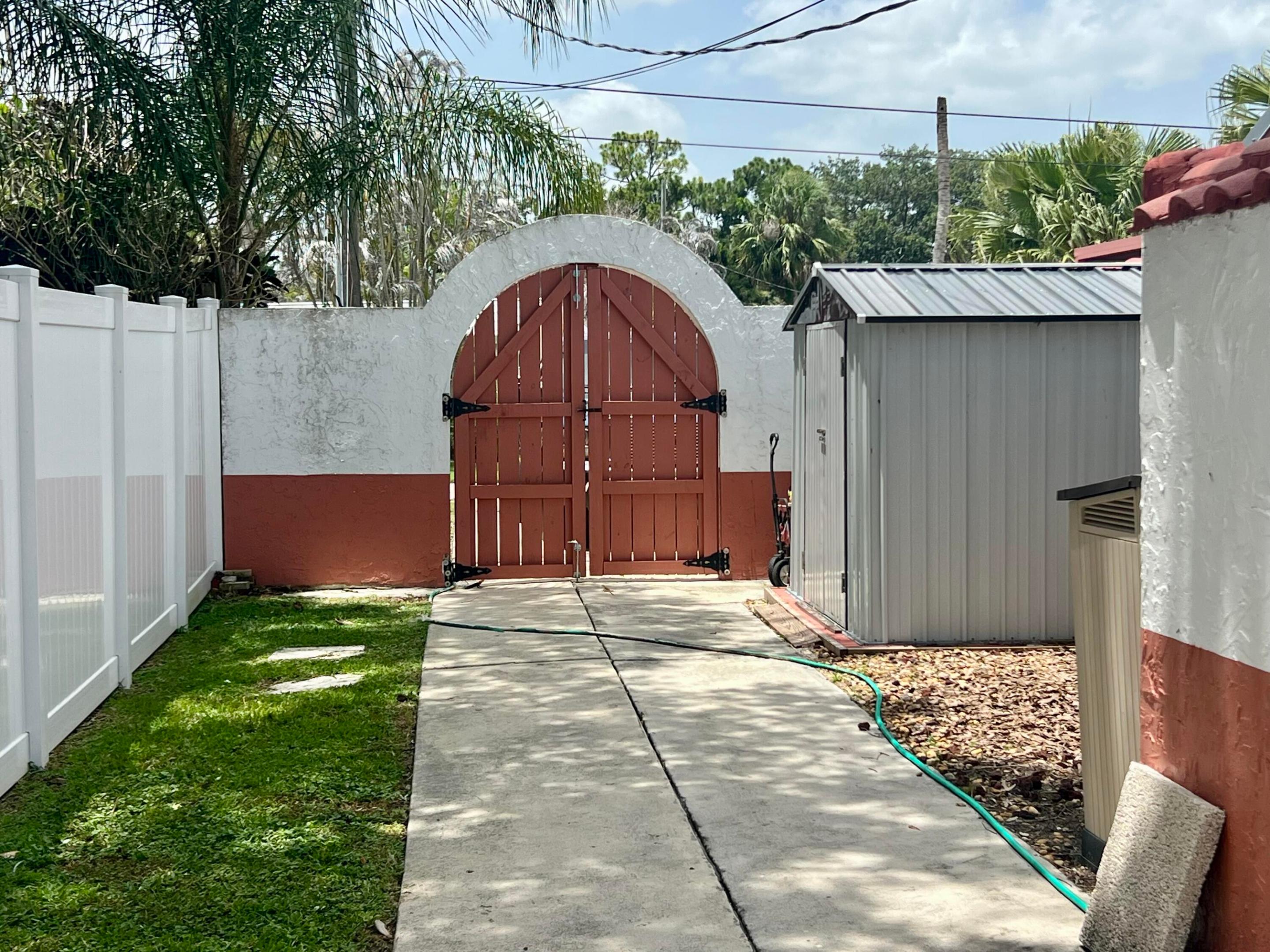 main property photo 79