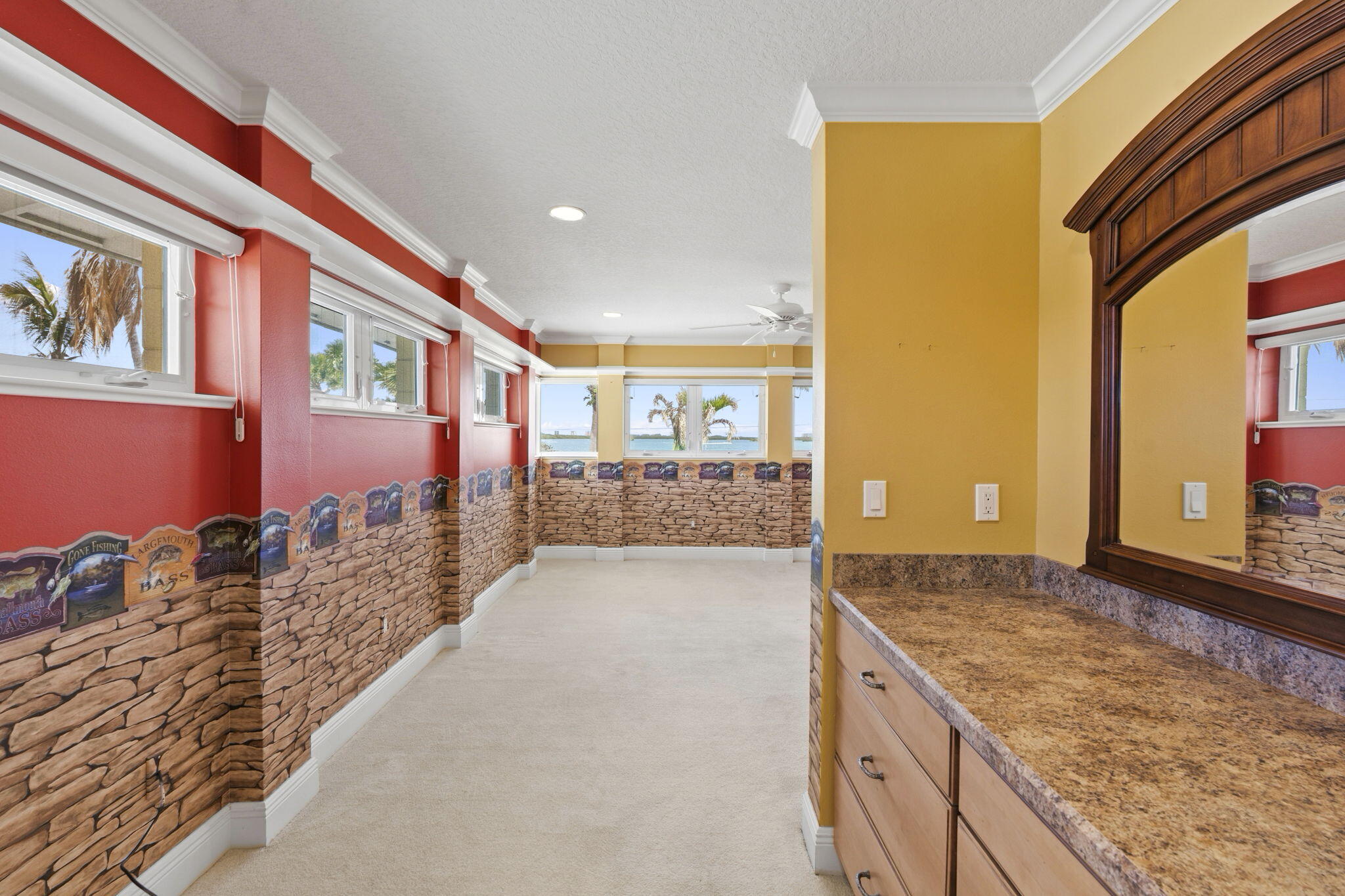 main property photo 50