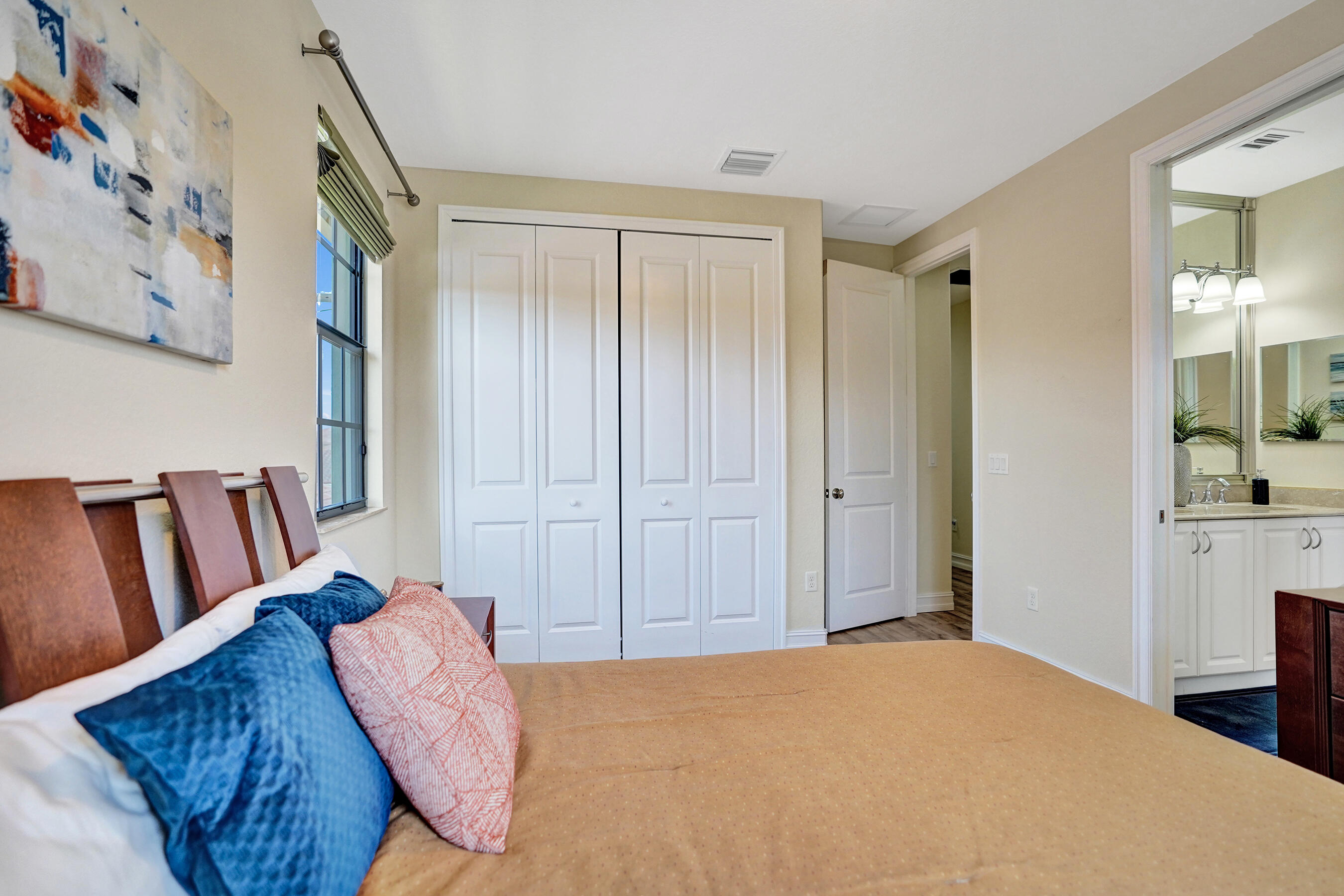 main property photo 66
