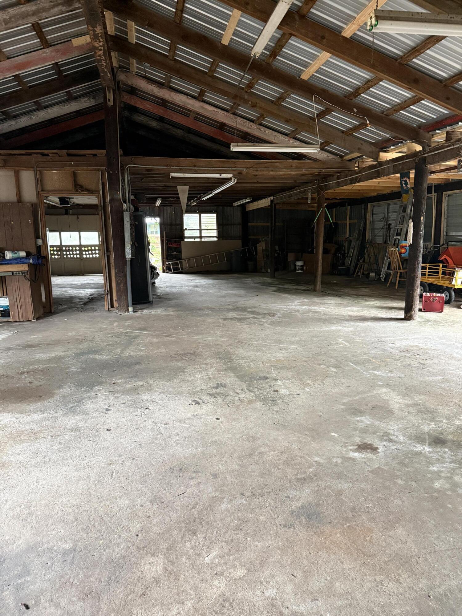 main property photo 50