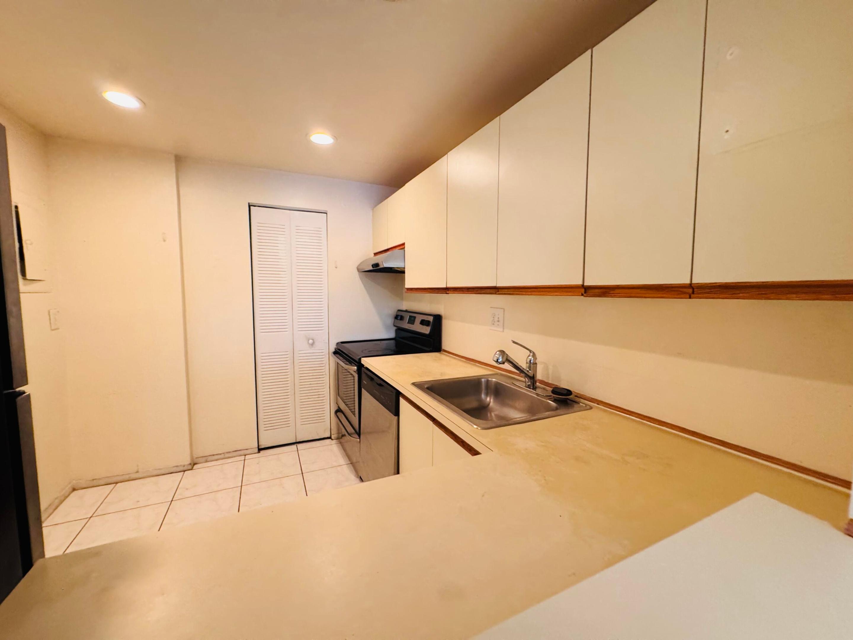 main property photo 77