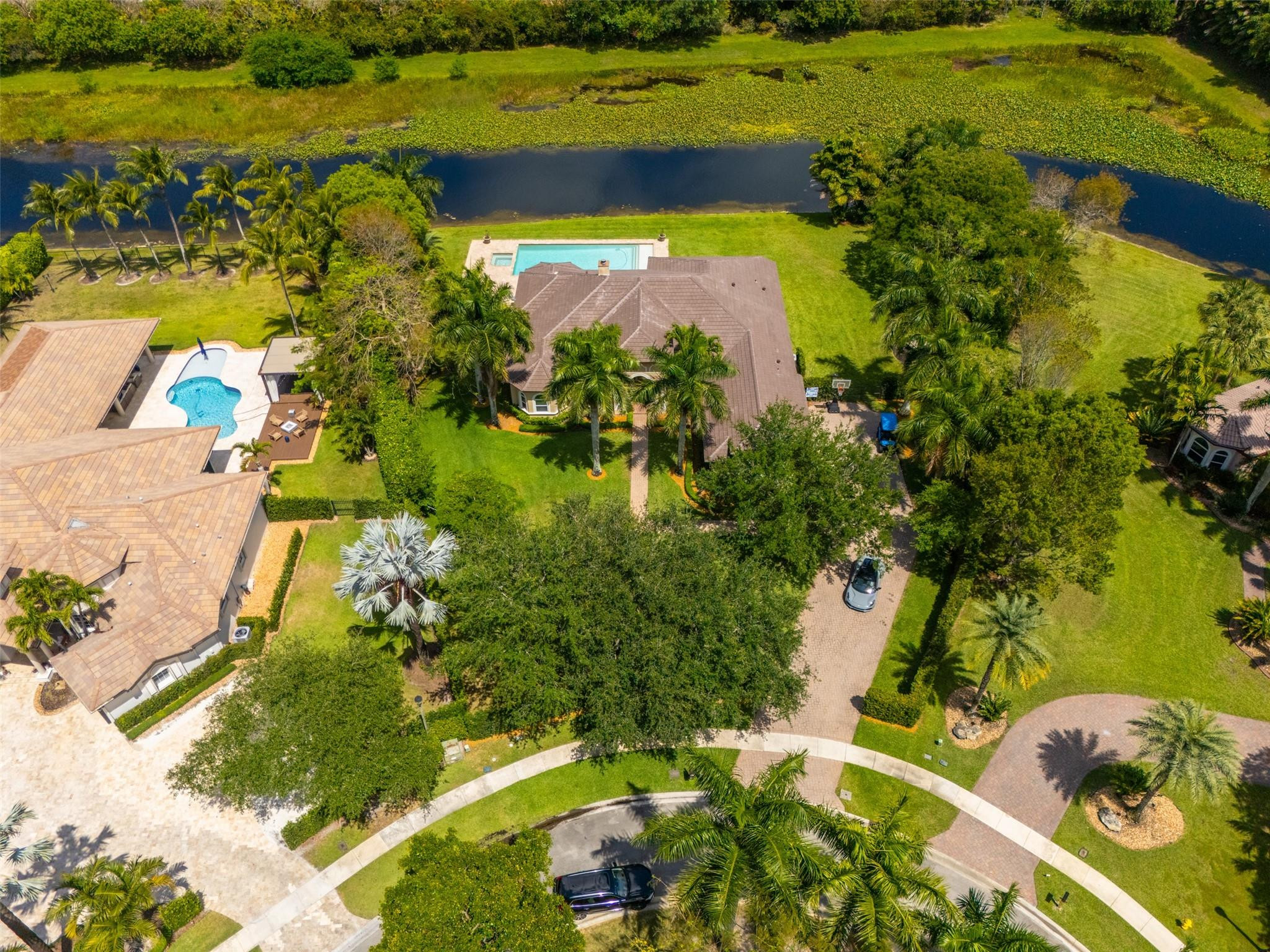 main property photo 44