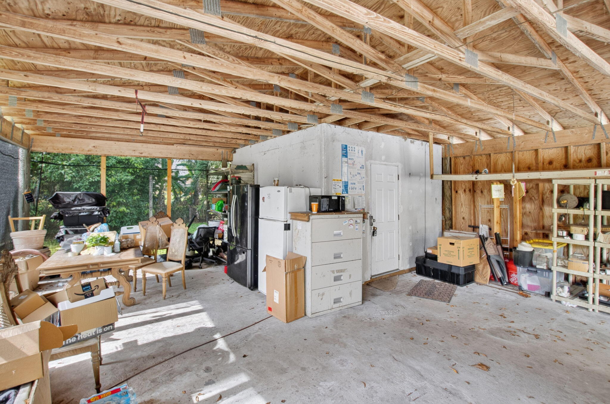 main property photo 50