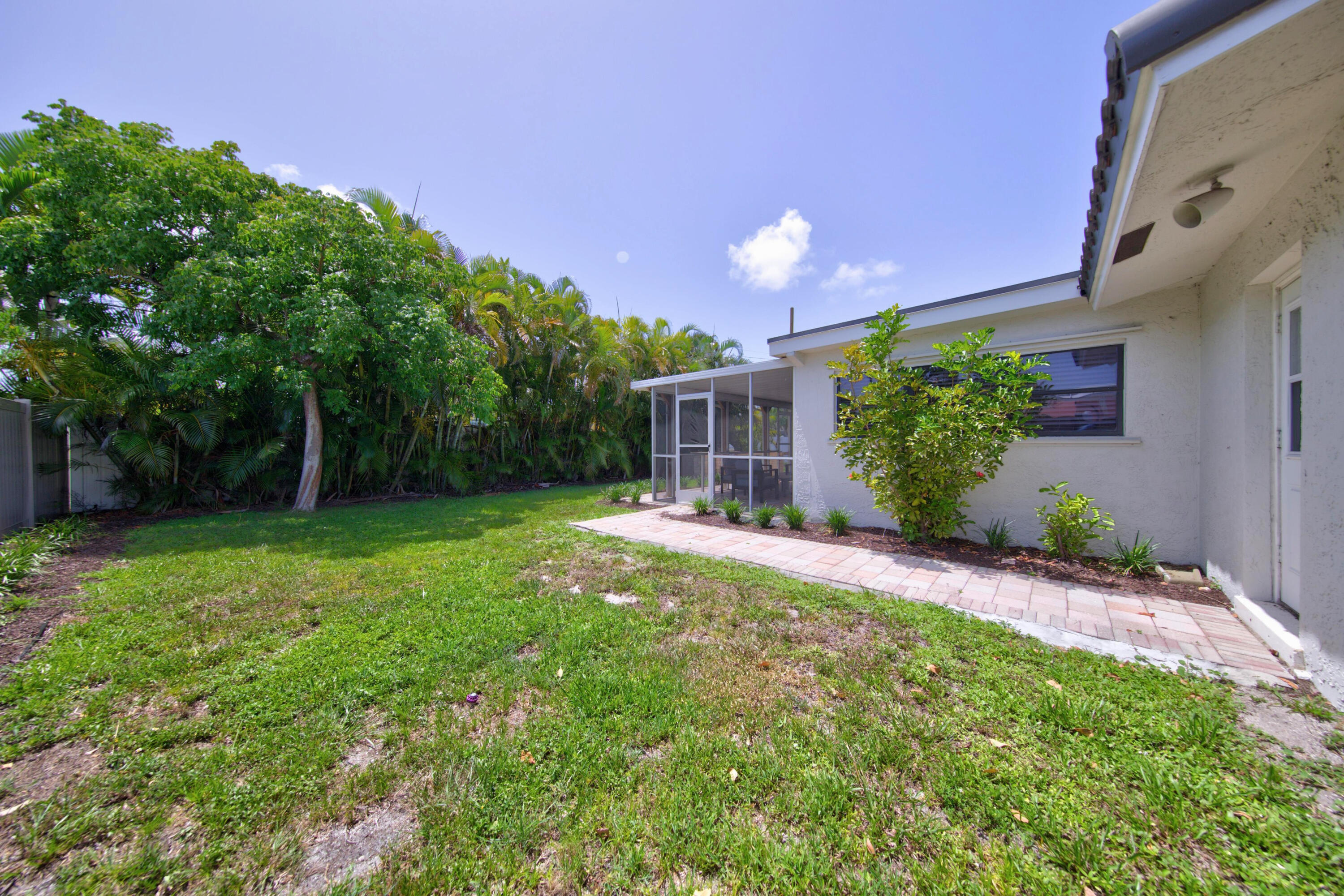 main property photo 60