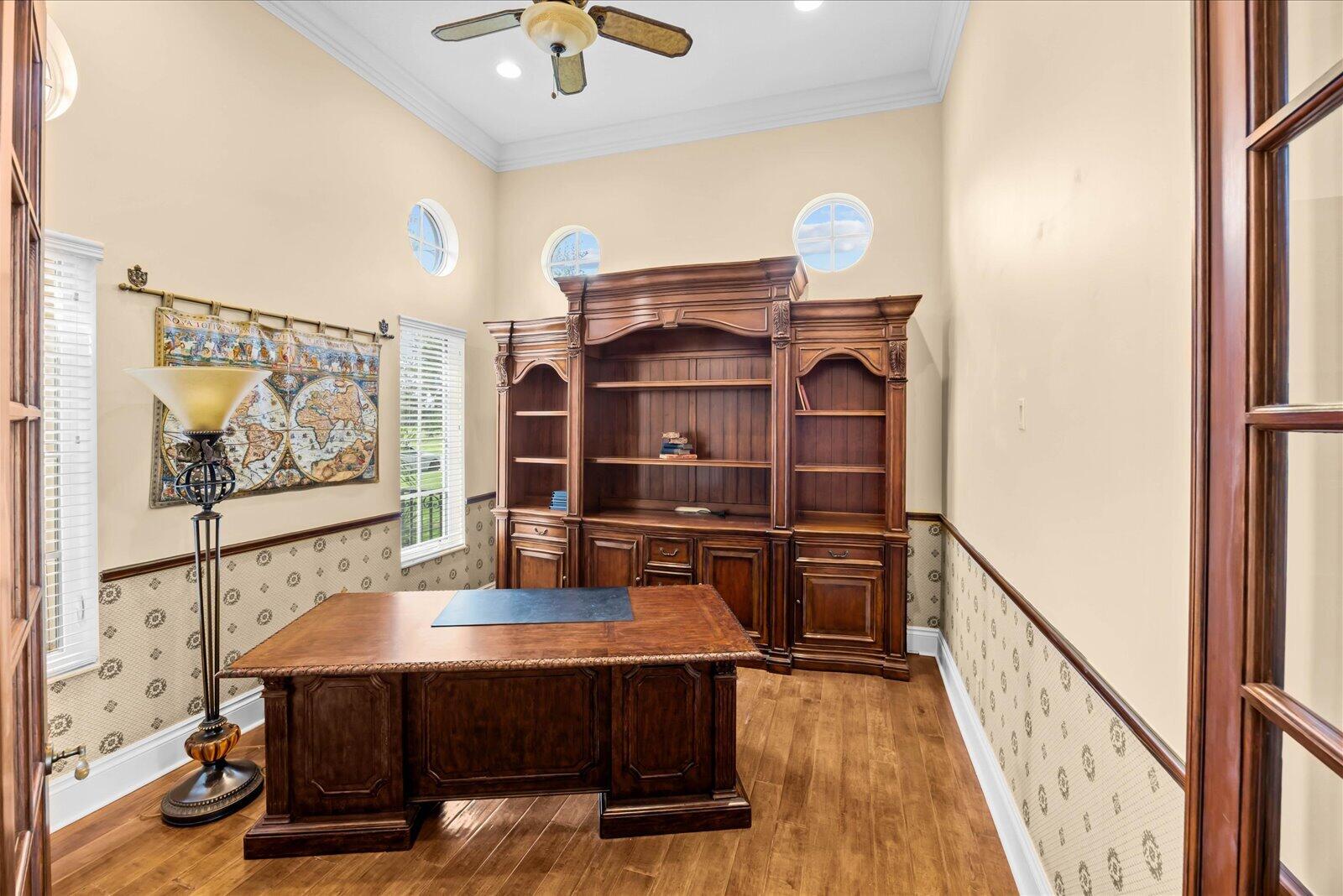 main property photo 14
