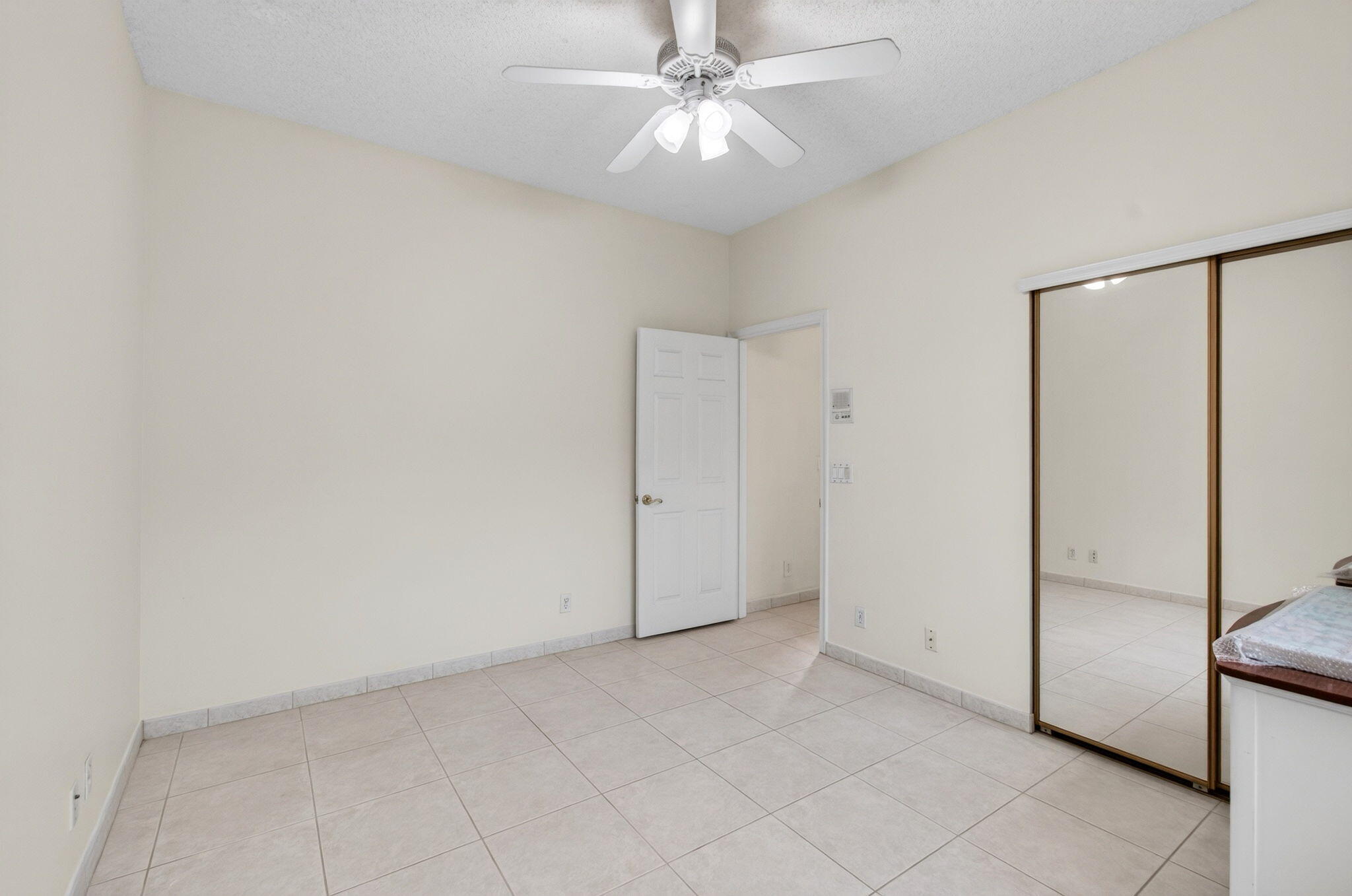 main property photo 114