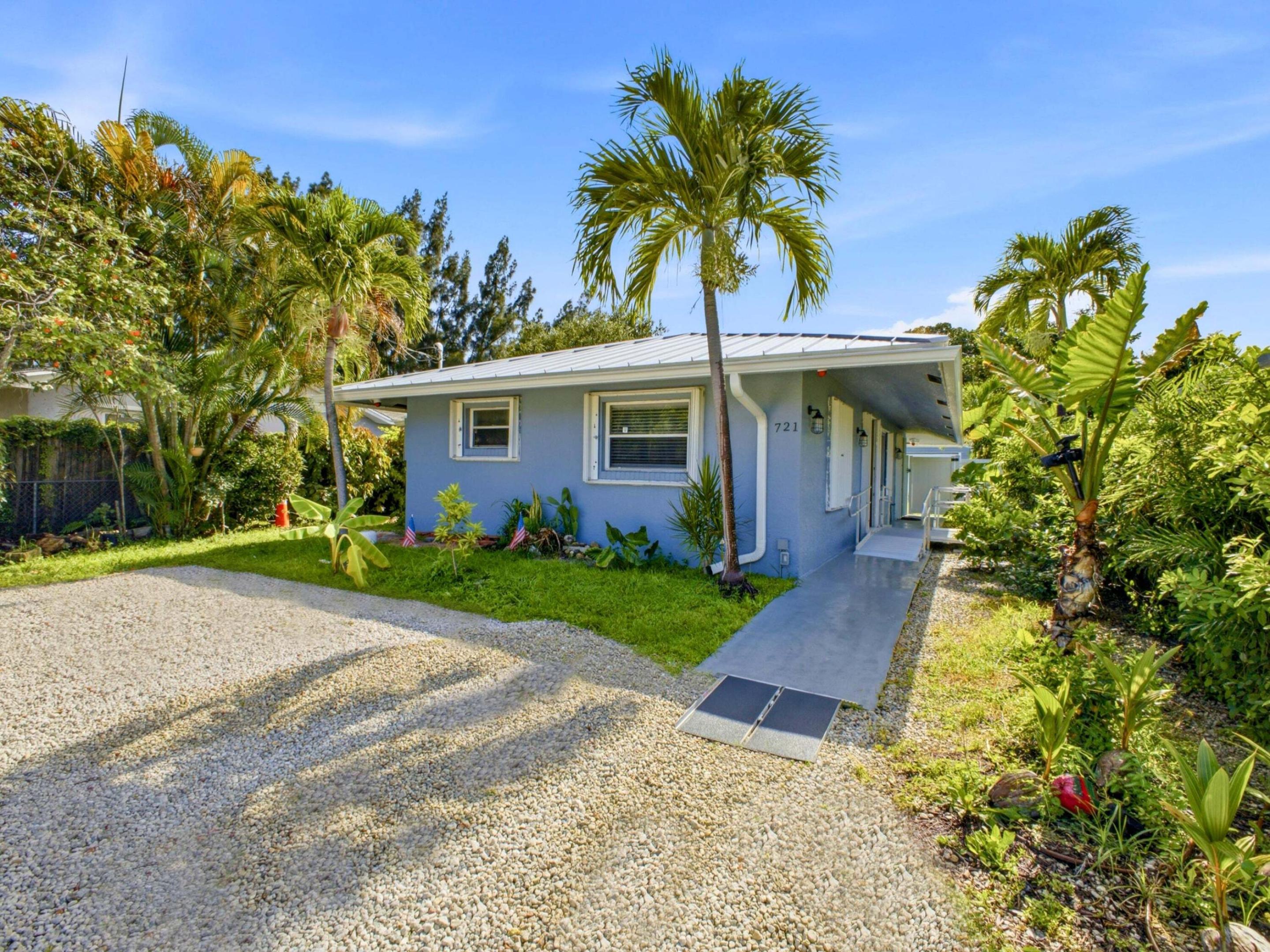 main property photo 18