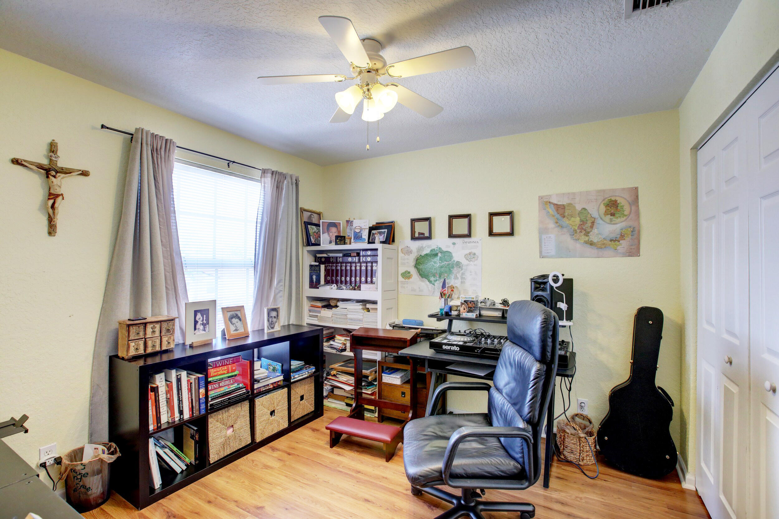 main property photo 13