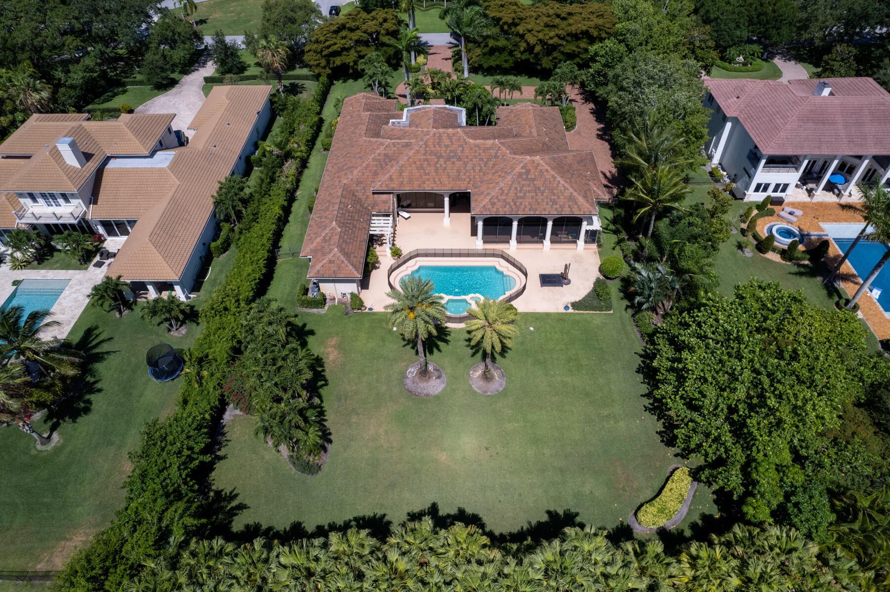 main property photo 34