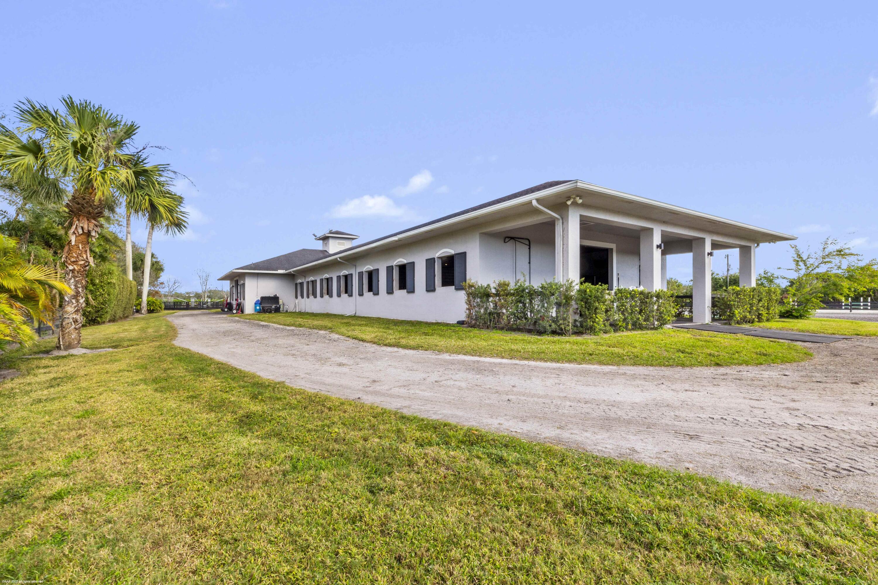 main property photo 6