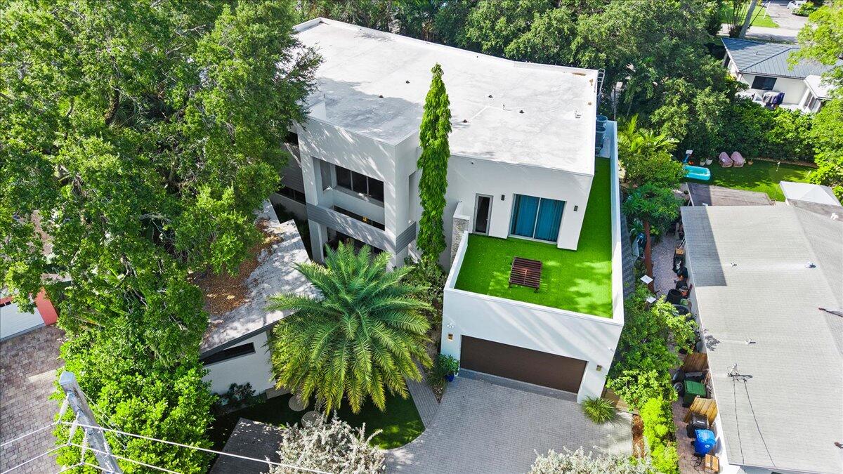 main property photo 64